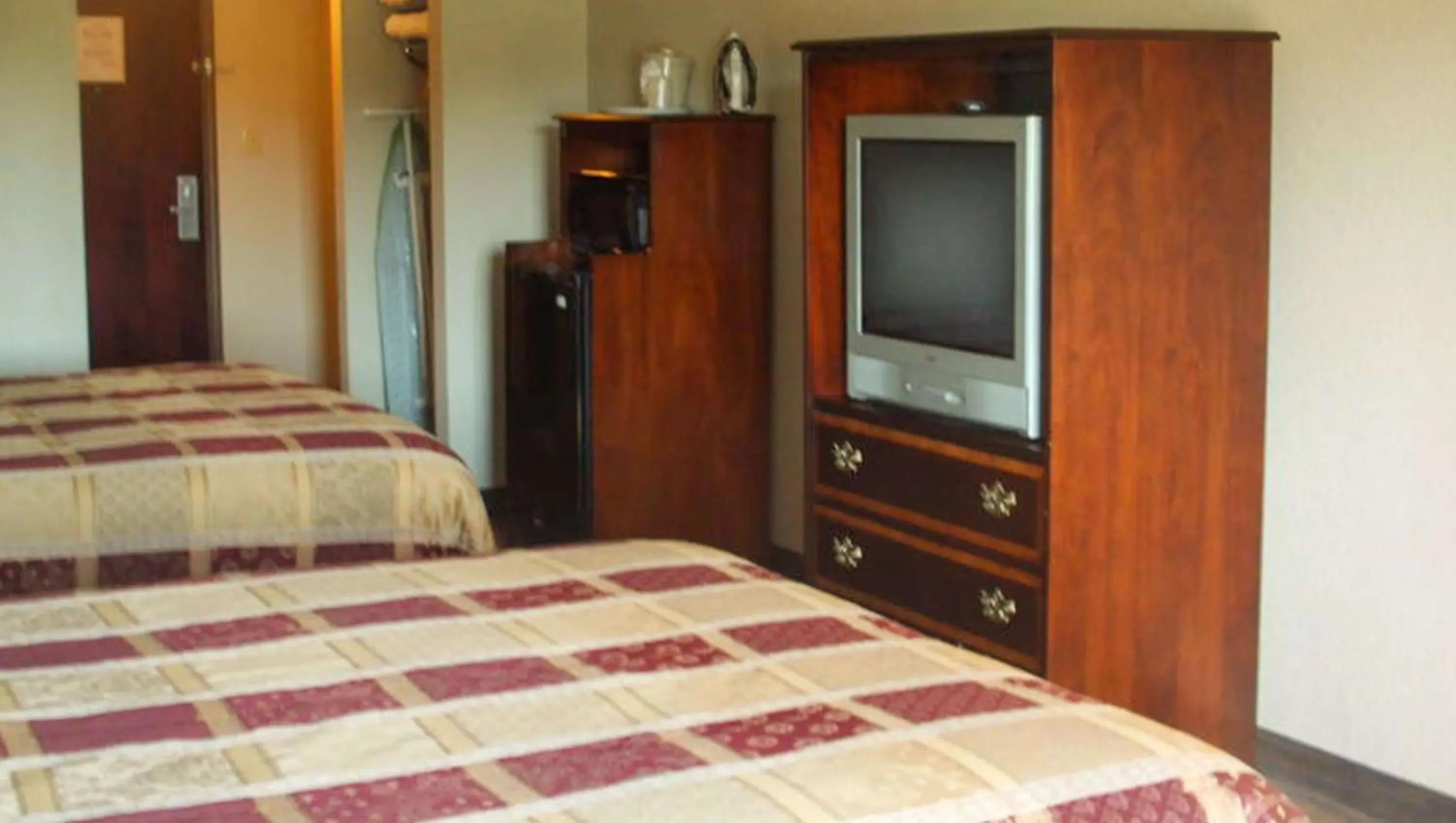 Photo of the whole room, Bed in Western Motel Inn and Suites Hazlehurst