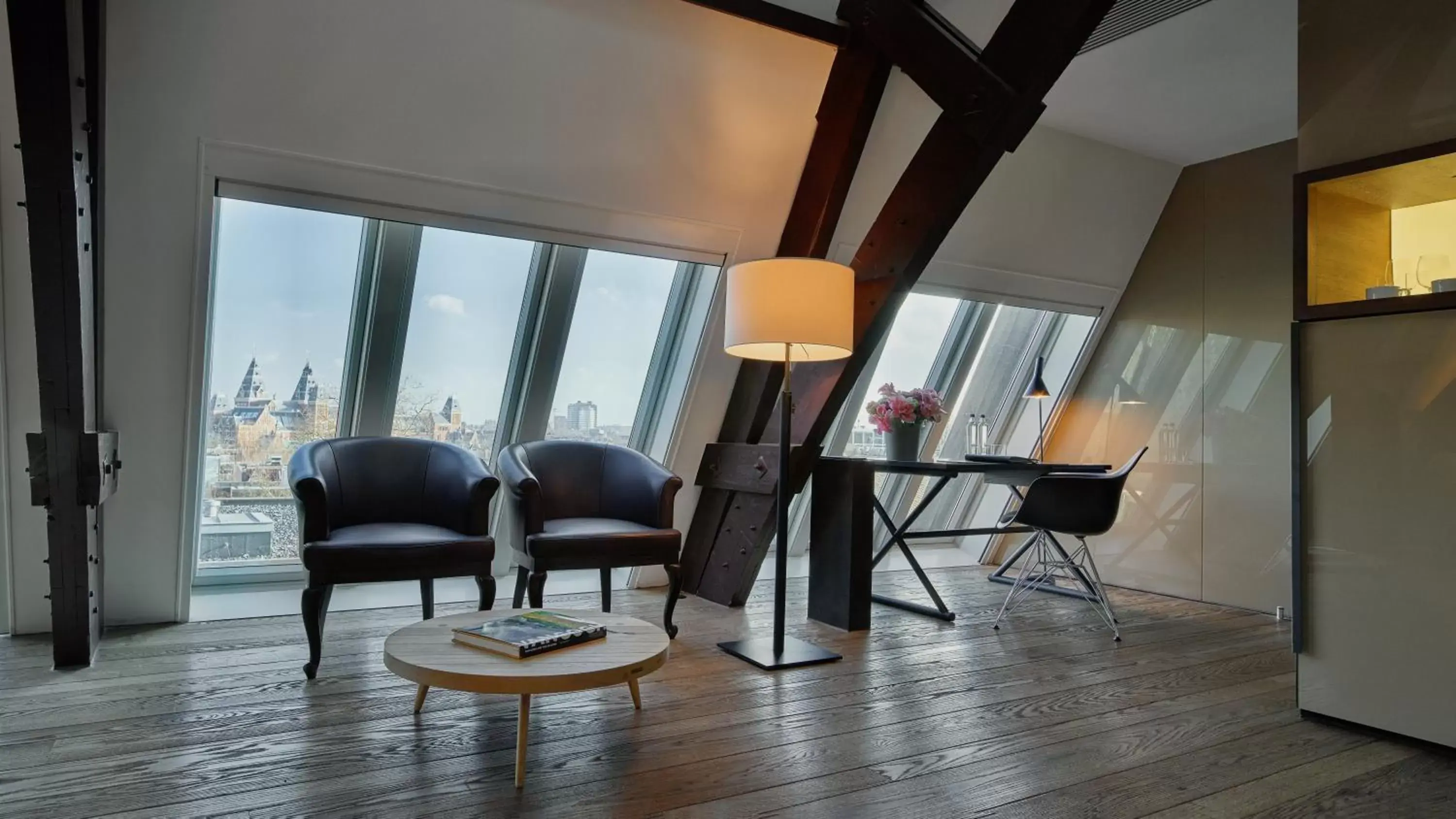 Living room, Seating Area in Conservatorium Hotel