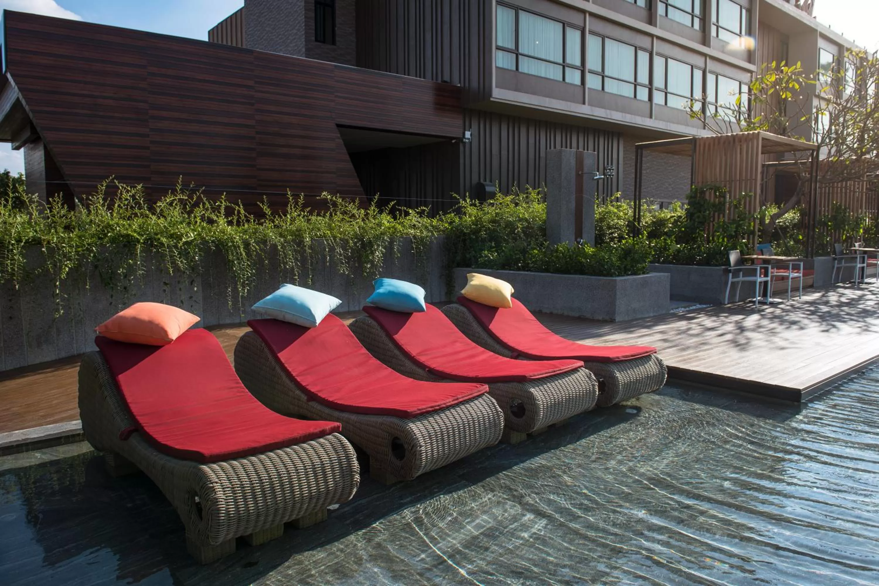 Swimming pool in North Hill City Resort