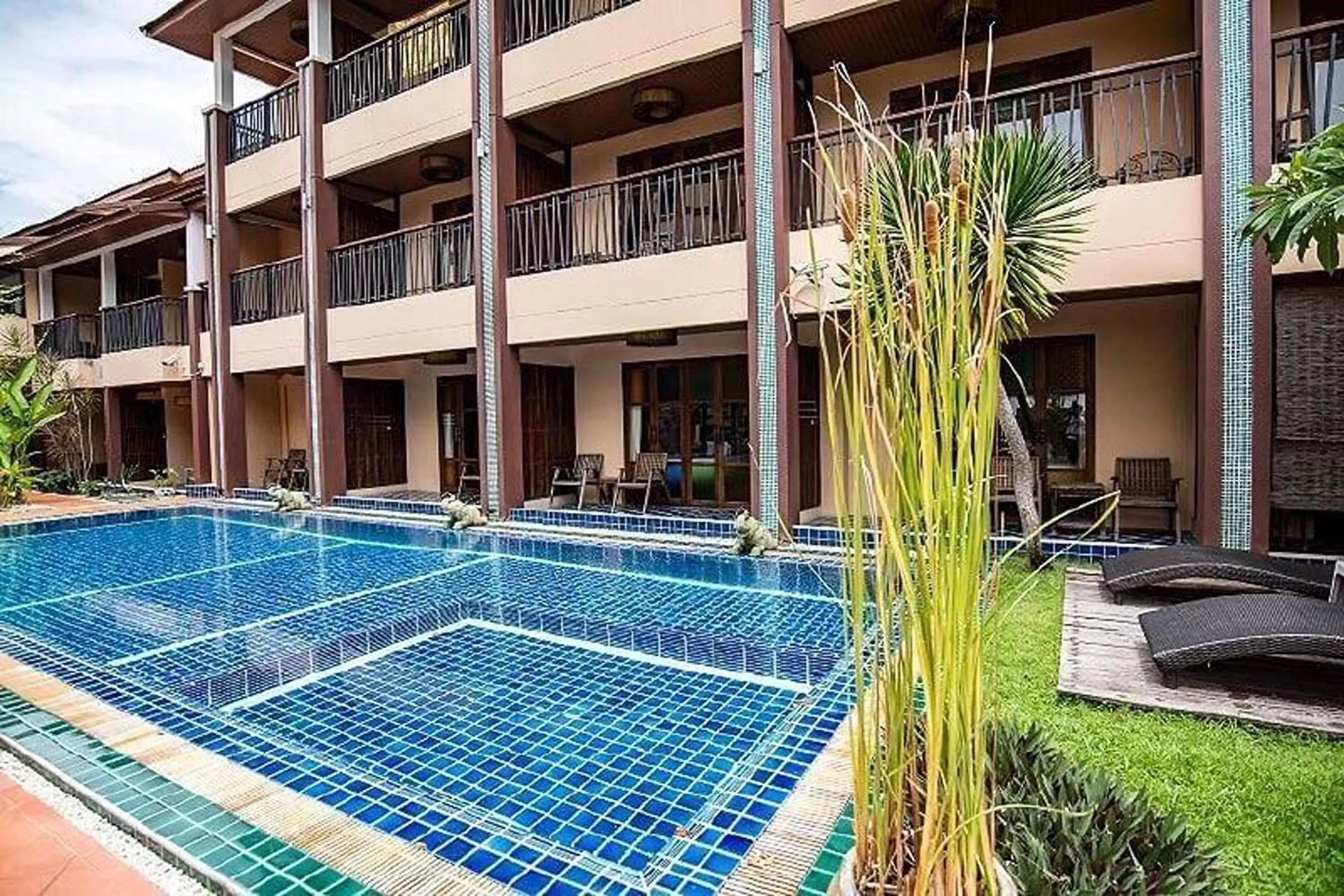 Property building, Swimming Pool in The LD Pattaya Hotel