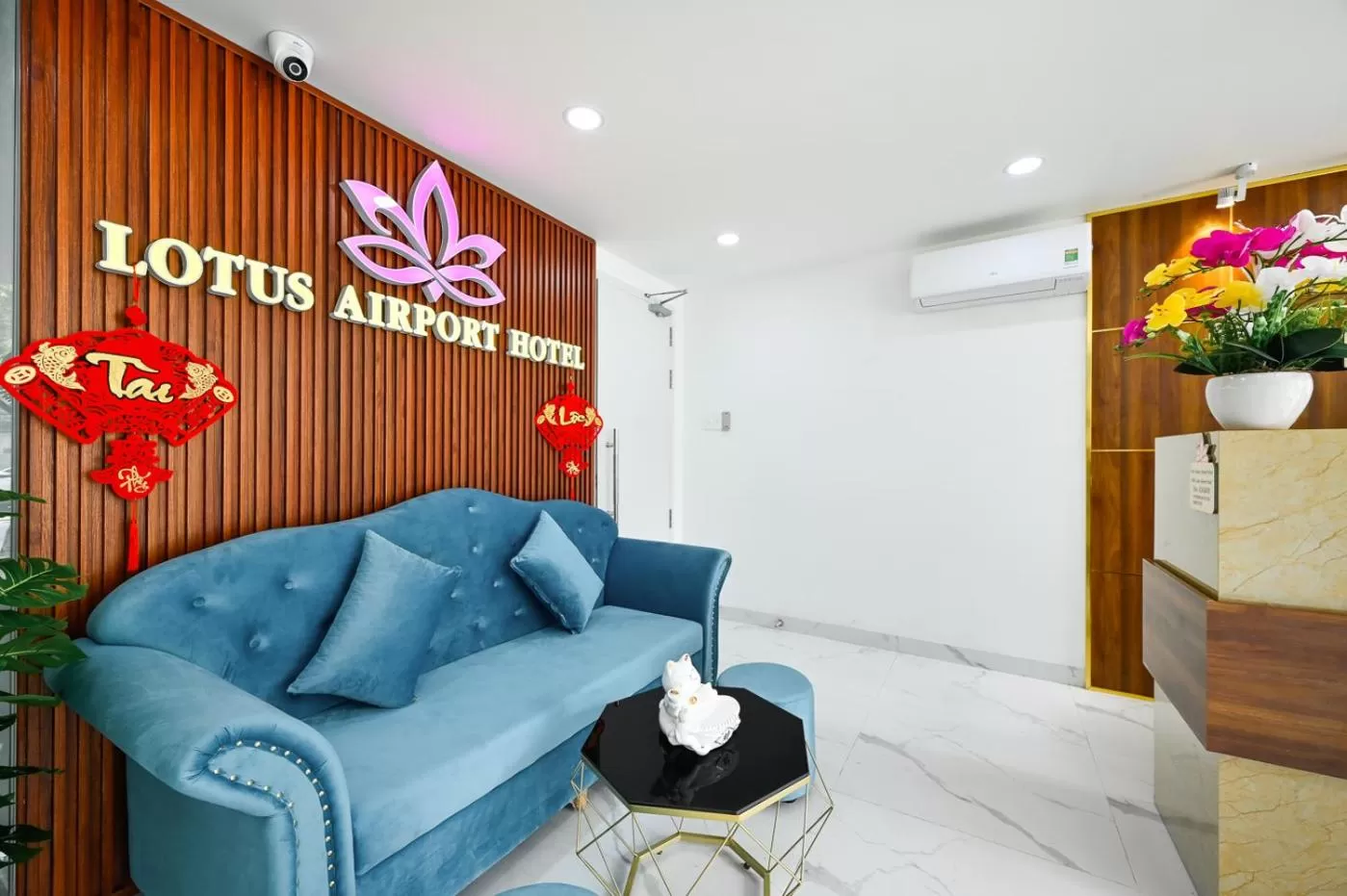 Logo/Certificate/Sign in Lotus Airport Hotel Saigon