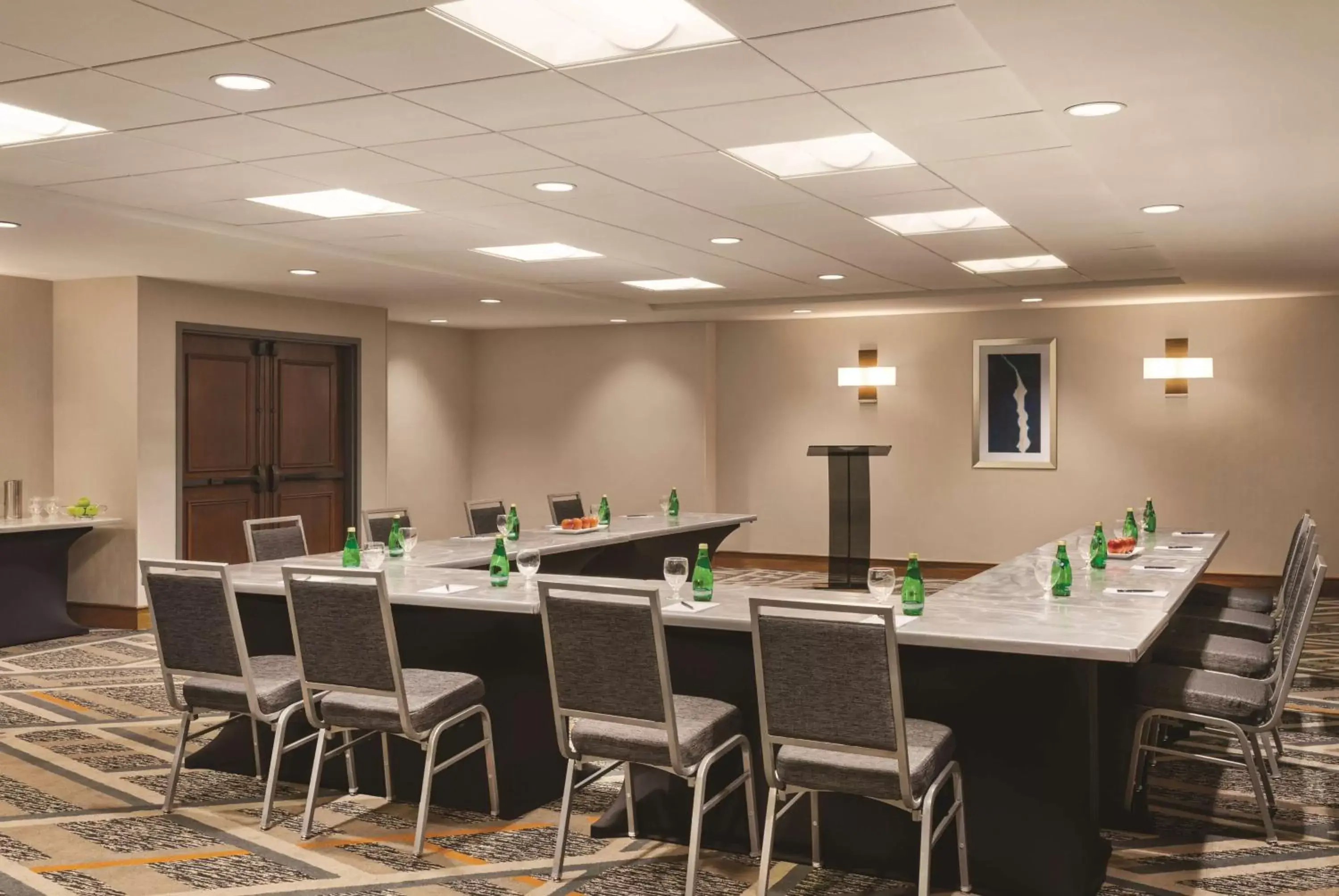 Meeting/conference room in Hilton Knoxville Airport