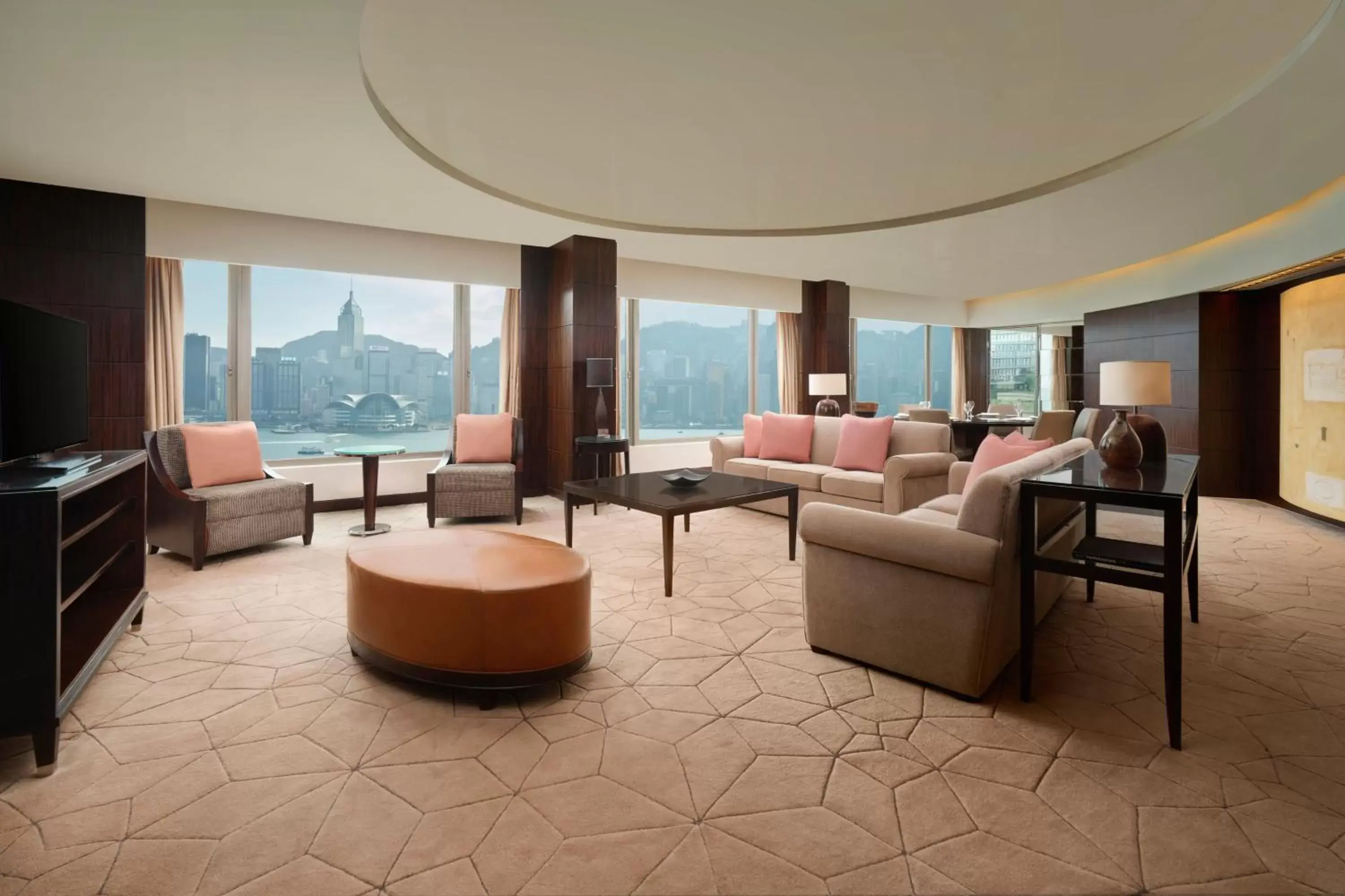 Bedroom in Sheraton Hong Kong Hotel & Towers