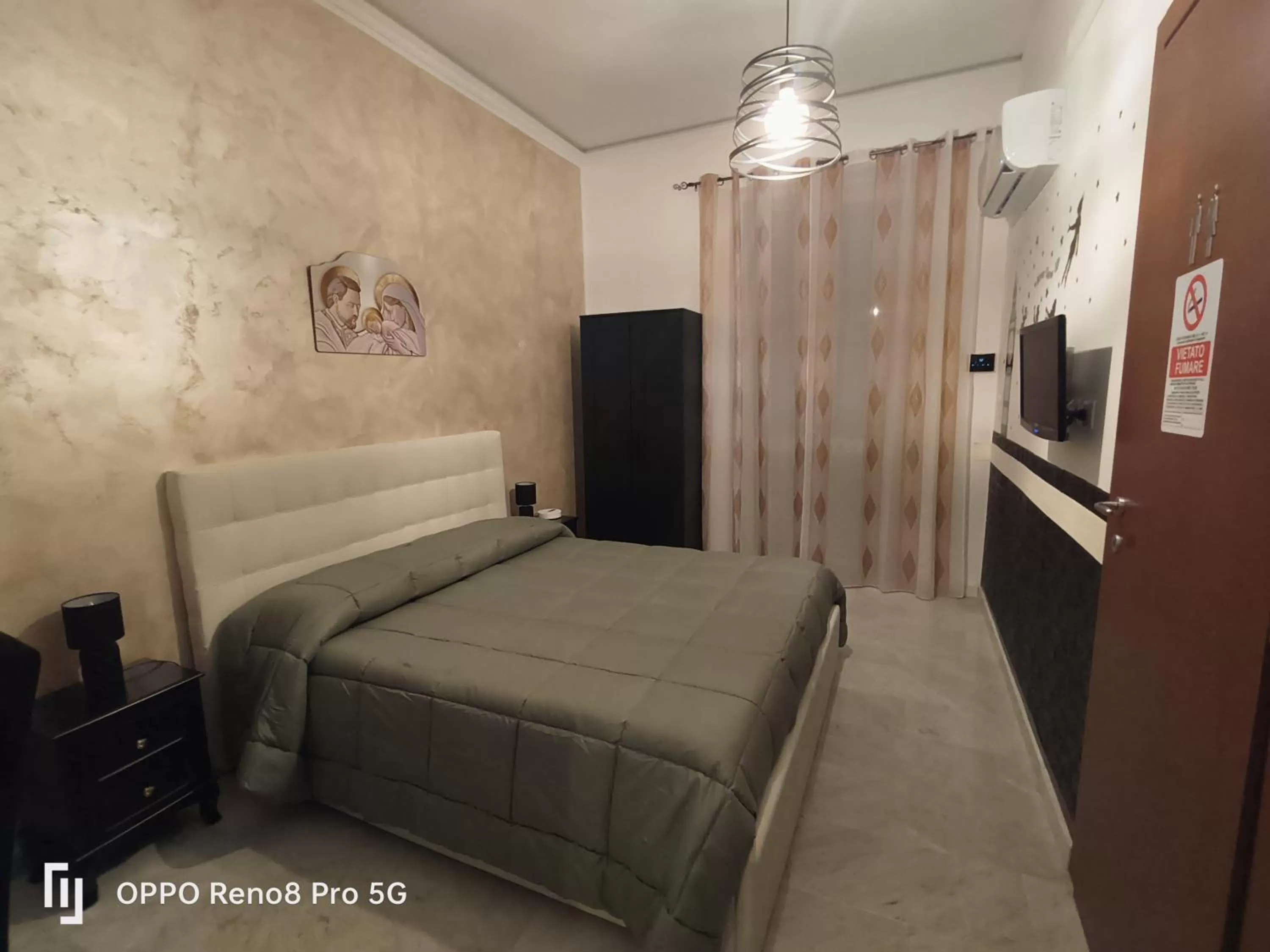 Photo of the whole room, Bed in B&B CENTRALE