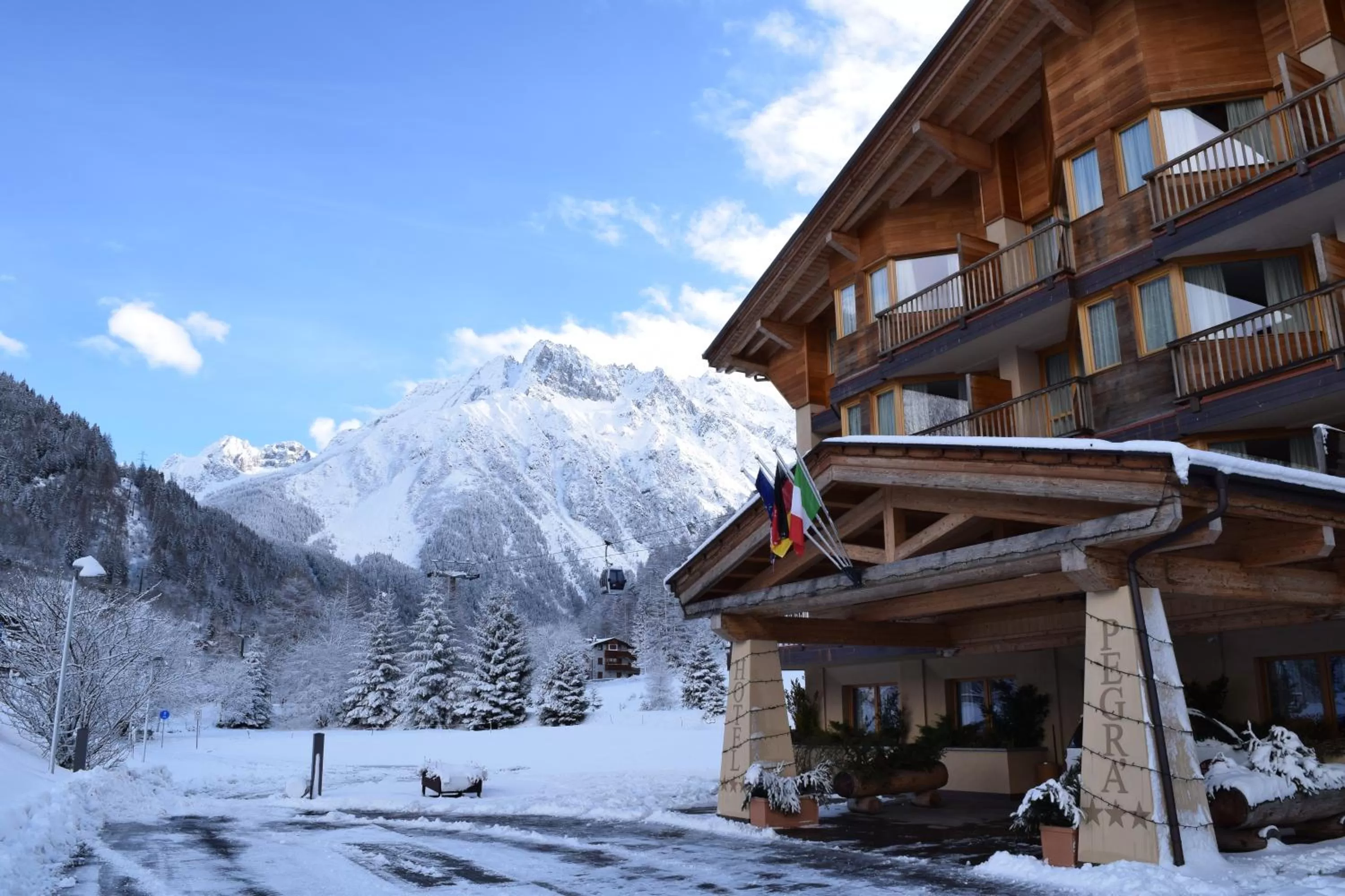 Facade/entrance in Hotel Garni Pegrà