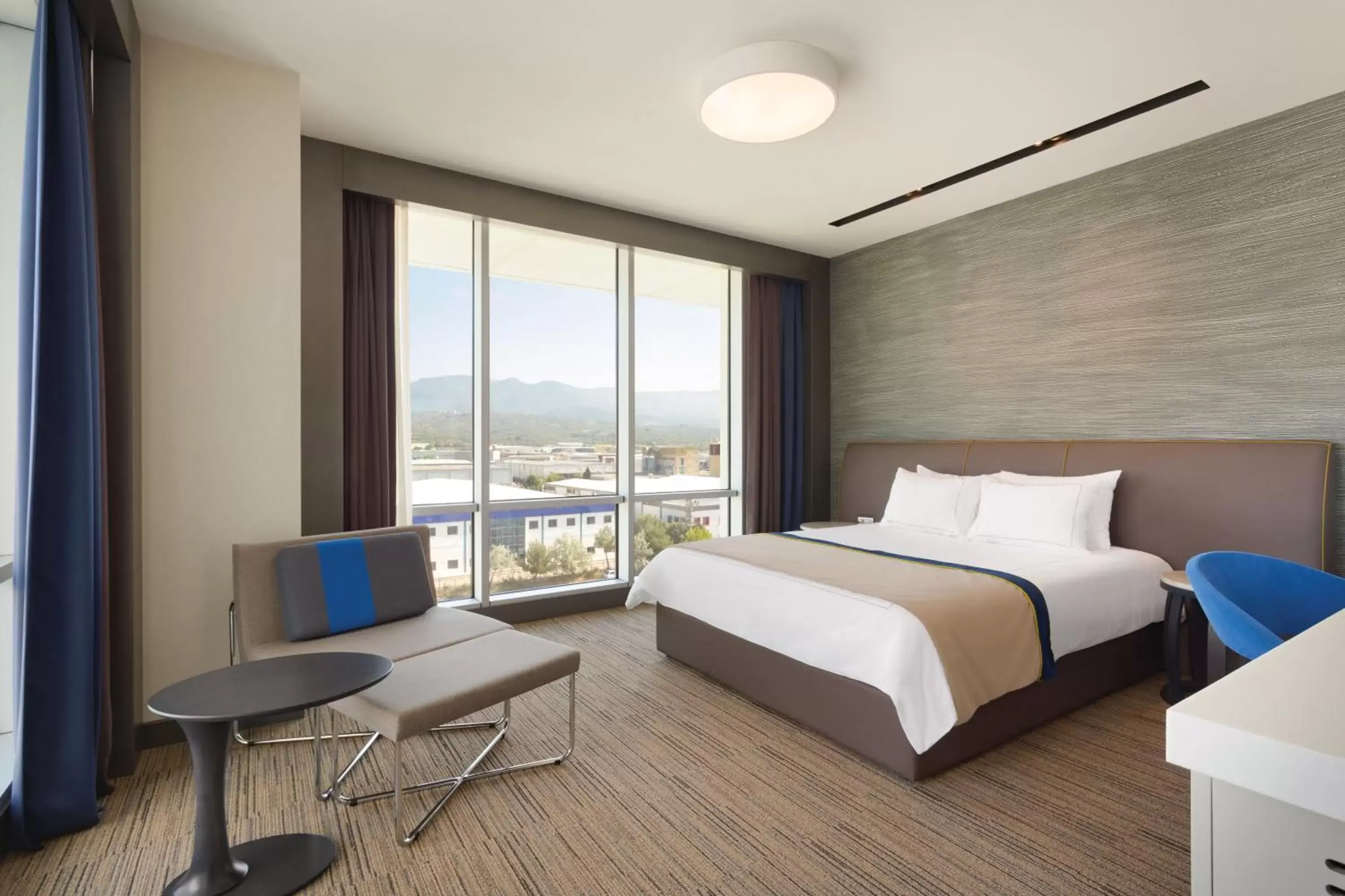 Standart Double - Smoking Room in Ramada Hotel & Suites by Wyndham Izmir Kemalpasa Standart Double - Smoking Room in Ramada Hotel & Suites by Wyndham Izmir Kemalpasa