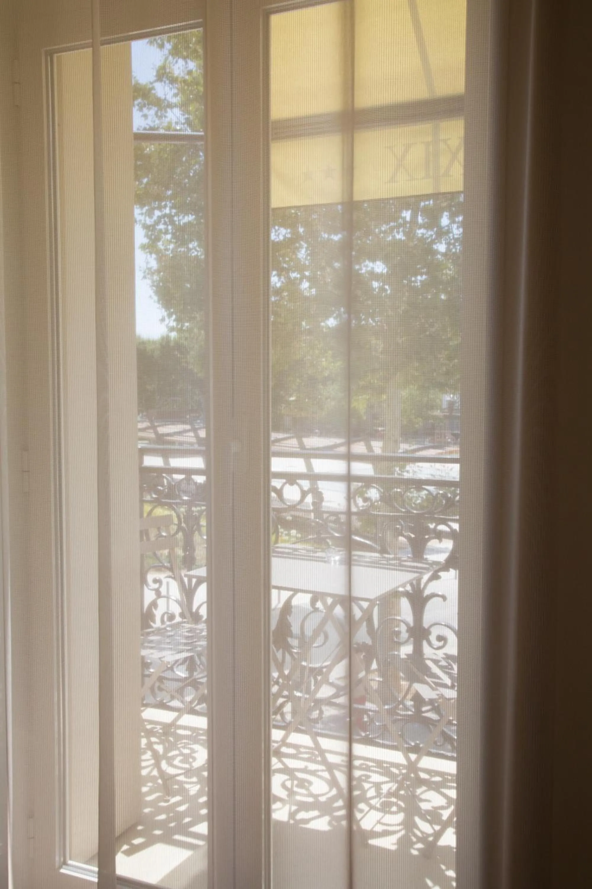 Landmark view in Hôtel le XIX