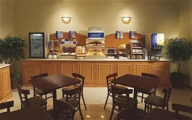 Nearby landmark, Restaurant/Places to Eat in Holiday Inn Express Newton, an IHG Hotel