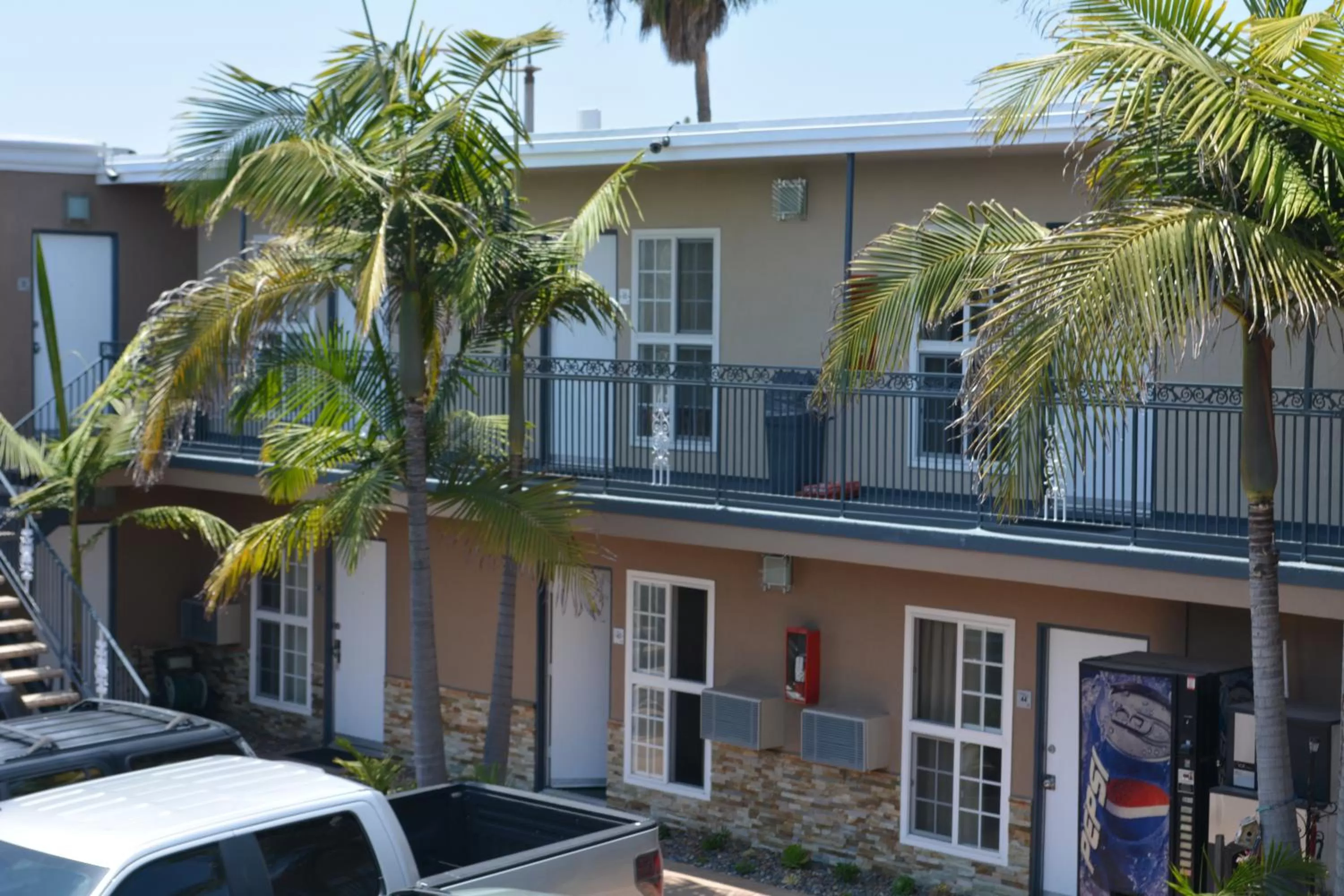 Day in Seaside Motel