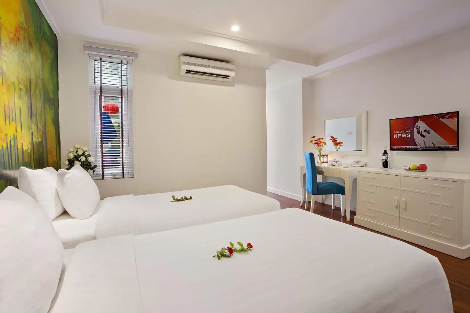 Bedroom, Bed in Hanoi La Selva Hotel