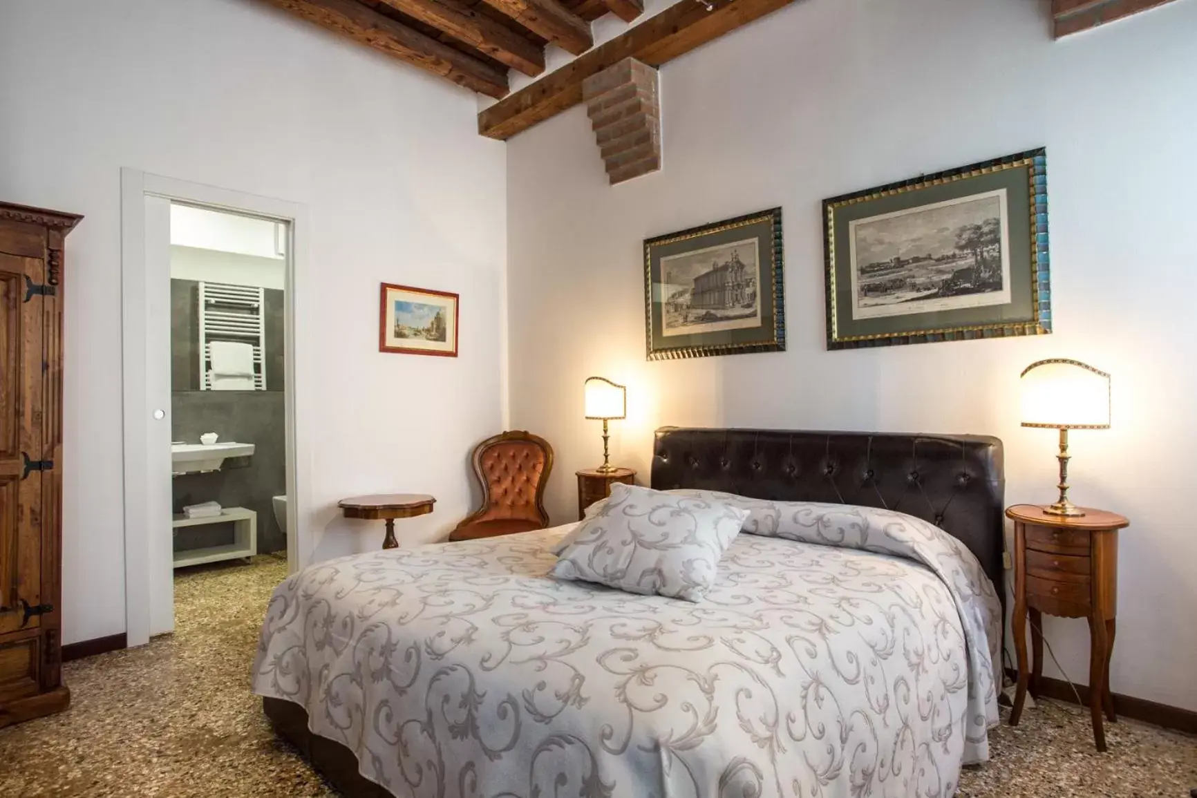 Photo of the whole room, Bed in Ca' Santo Spirito B&B