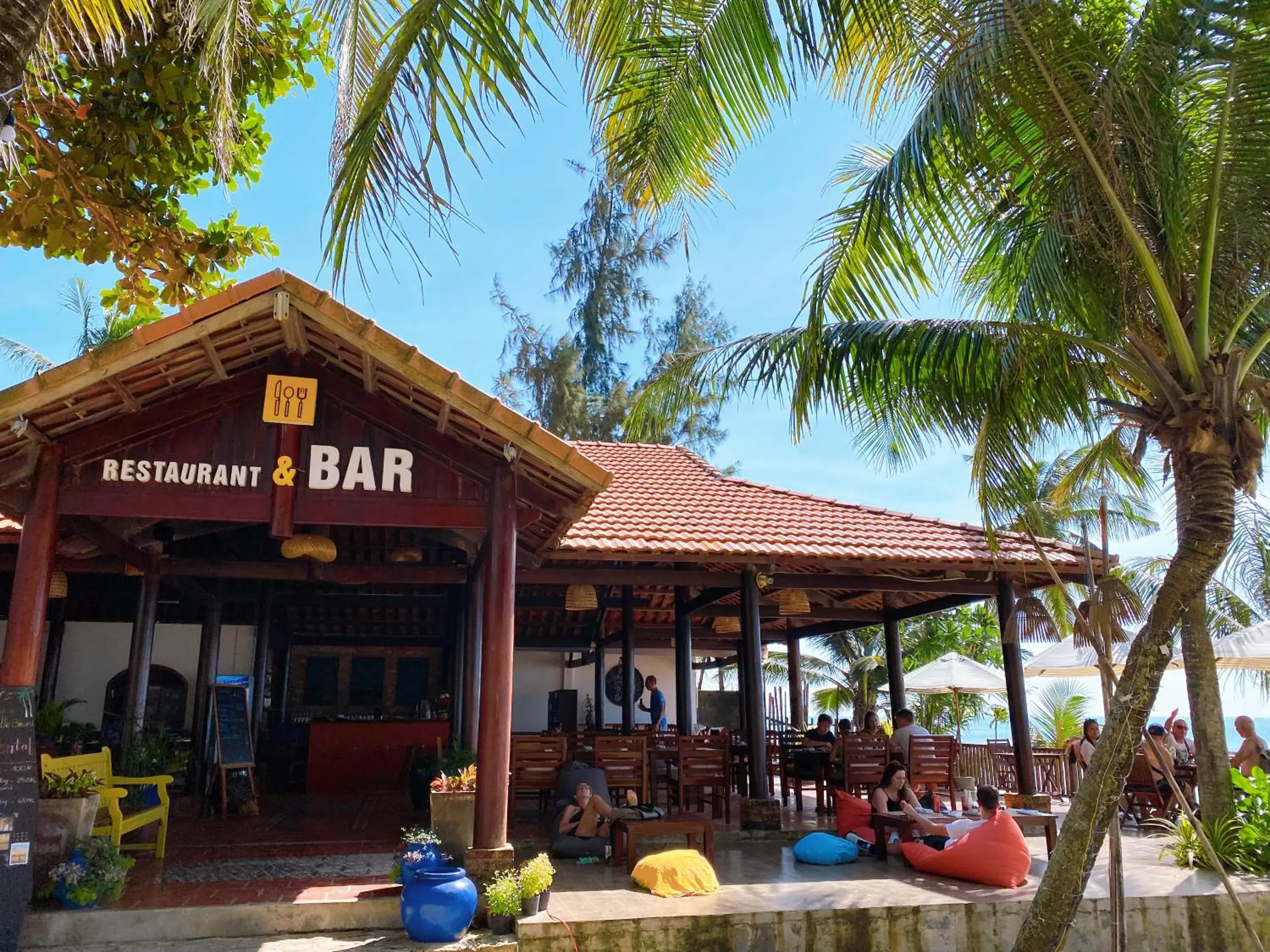 Restaurant/places to eat in Thanh Kieu Beach Resort