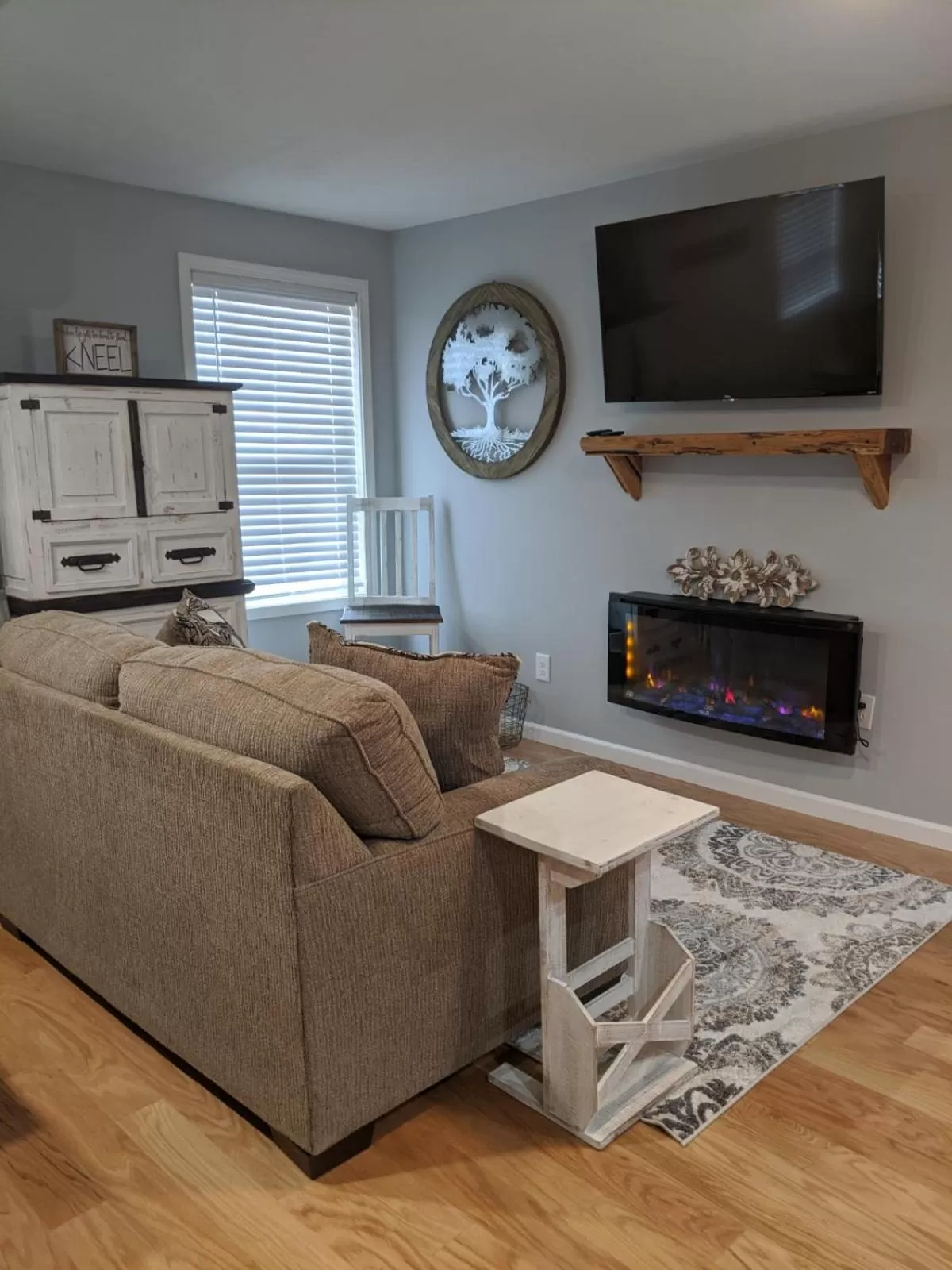 TV and multimedia in Heidi Motel - Helen