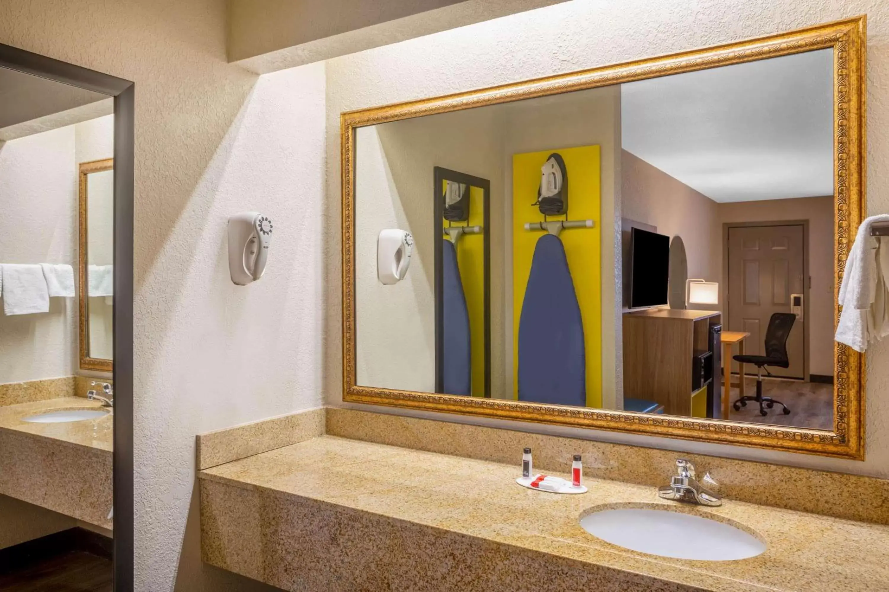 Bathroom in Days Inn by Wyndham Lonoke