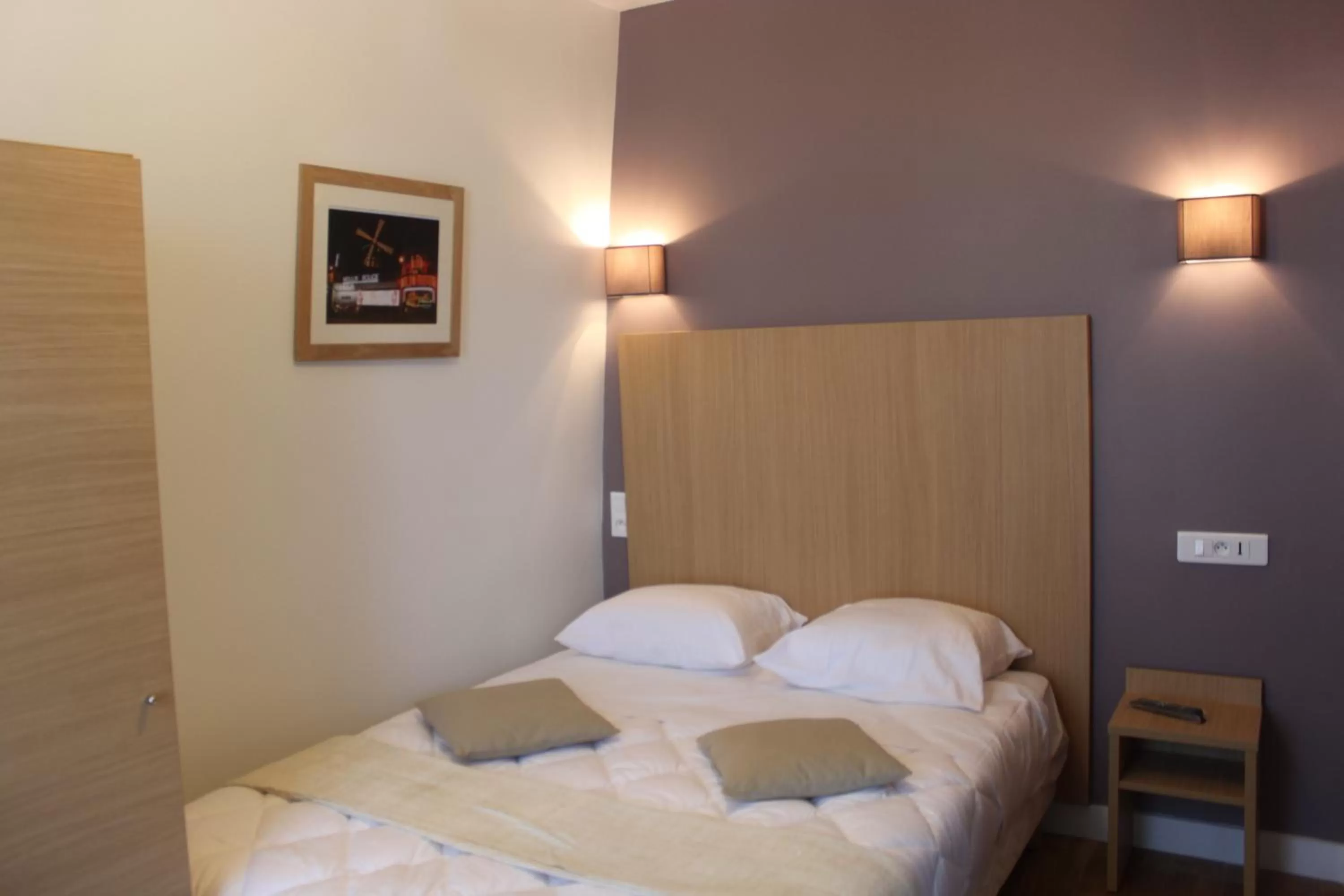 Standard Double Room with Shared Bathroom and Toilet in Hotel de L'Union