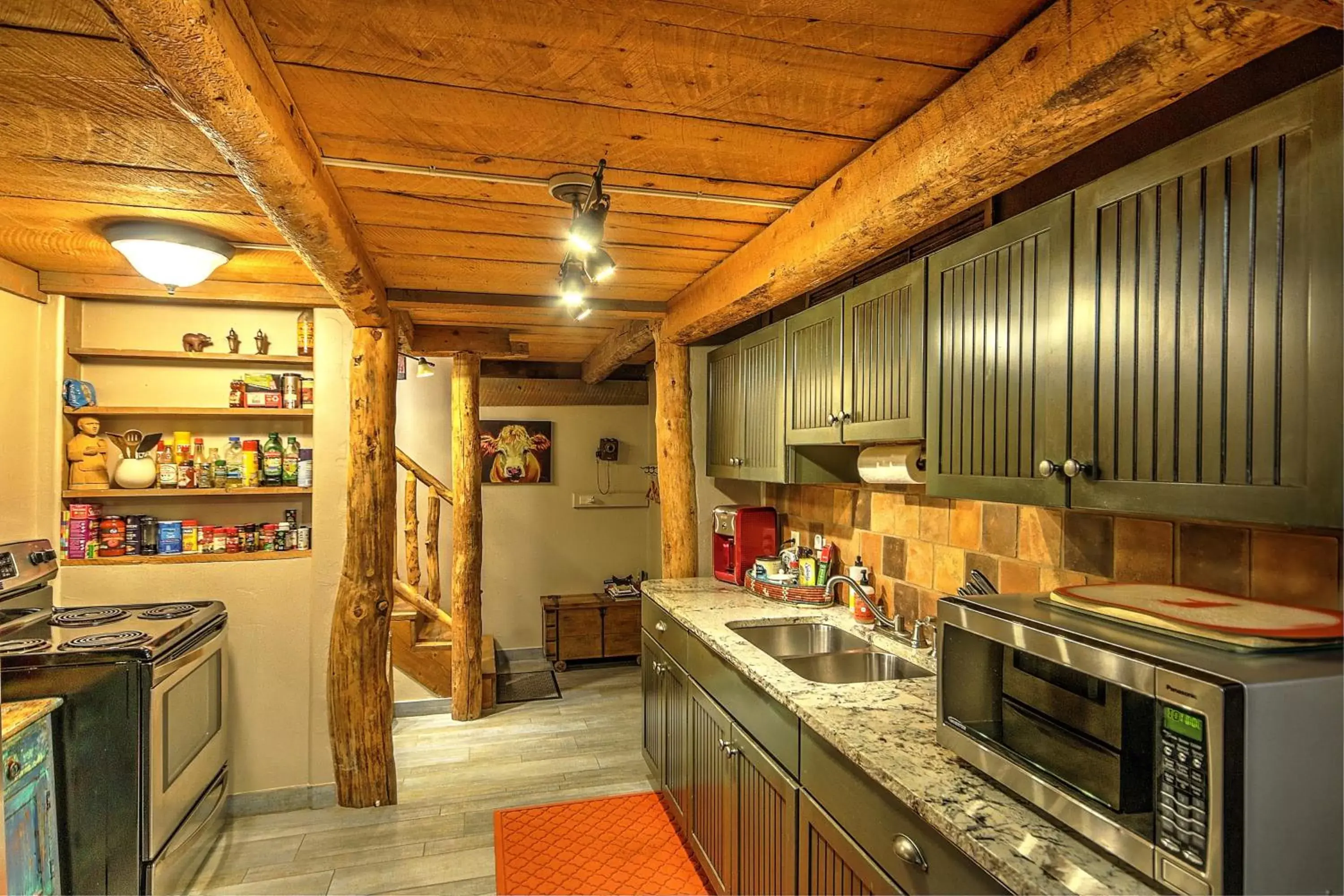 Kitchen/Kitchenette in Canyon Of The Ancients Guest Ranch