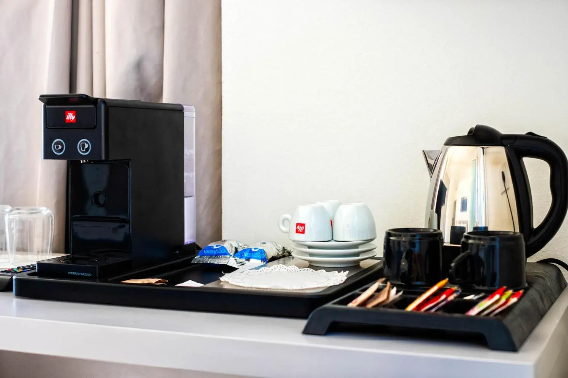 Coffee/Tea Facilities in Hotel Petit Palais