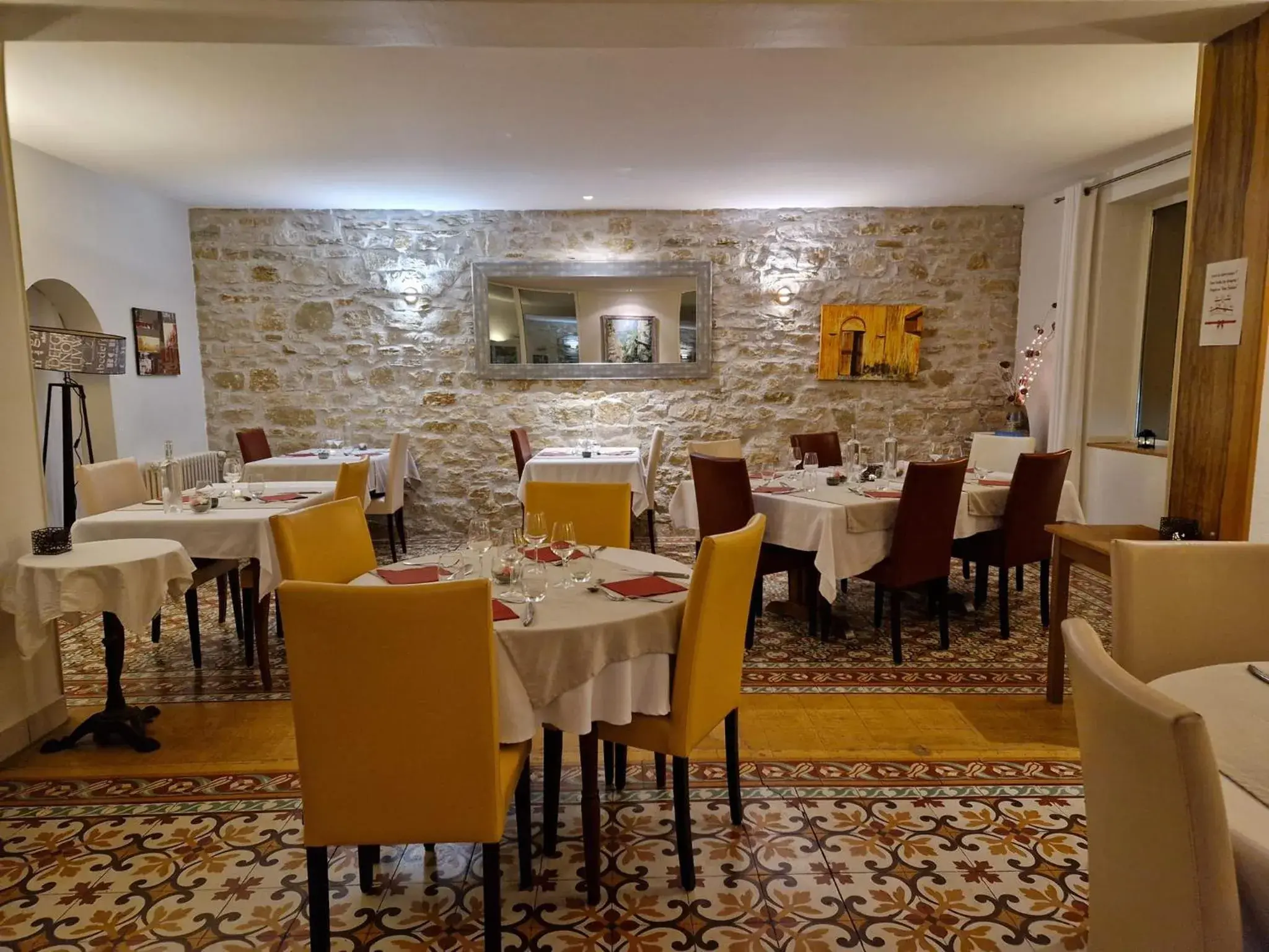 Restaurant/Places to Eat in Le Relais du Vivarais