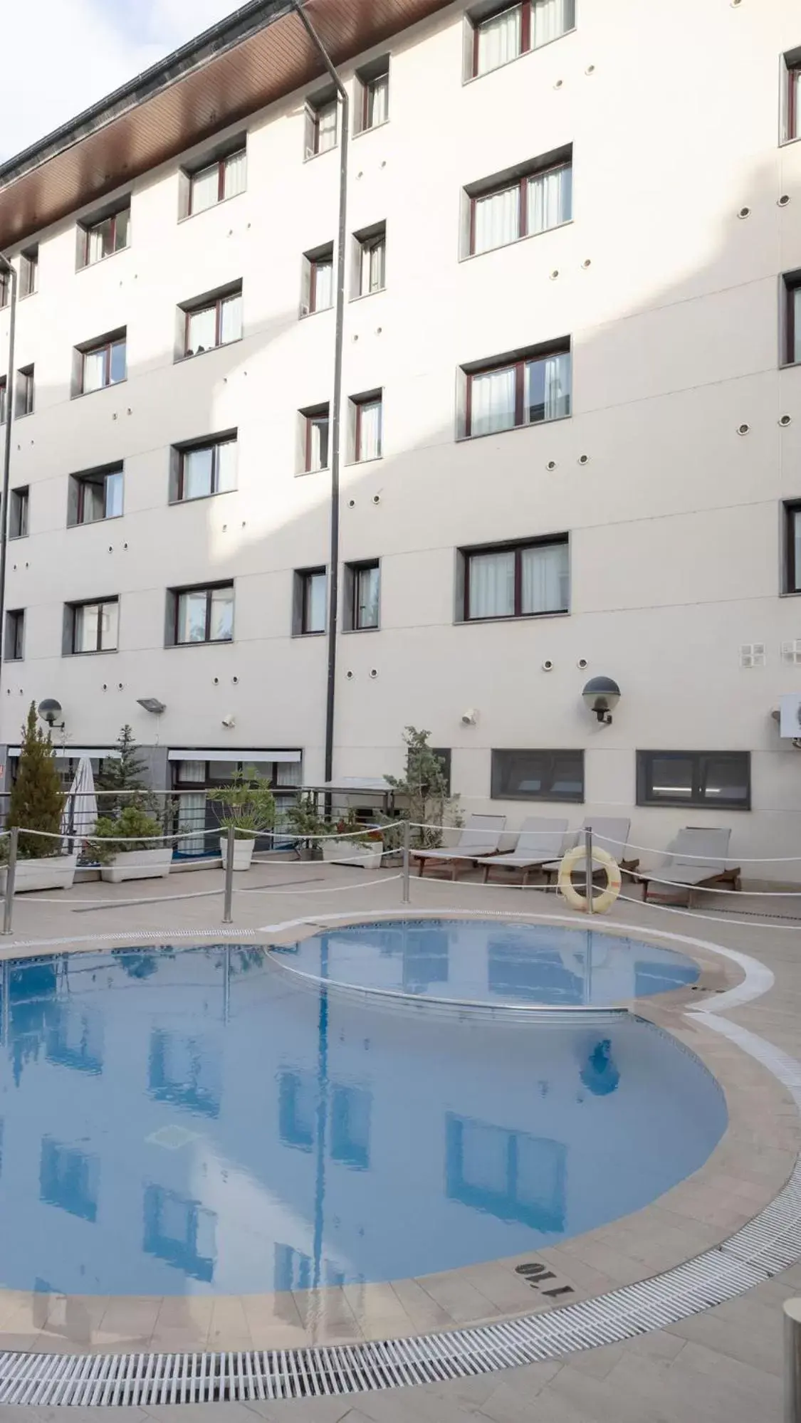 Swimming pool in Hotel & Spa Real Jaca Swimming pool in Hotel & Spa Real Jaca