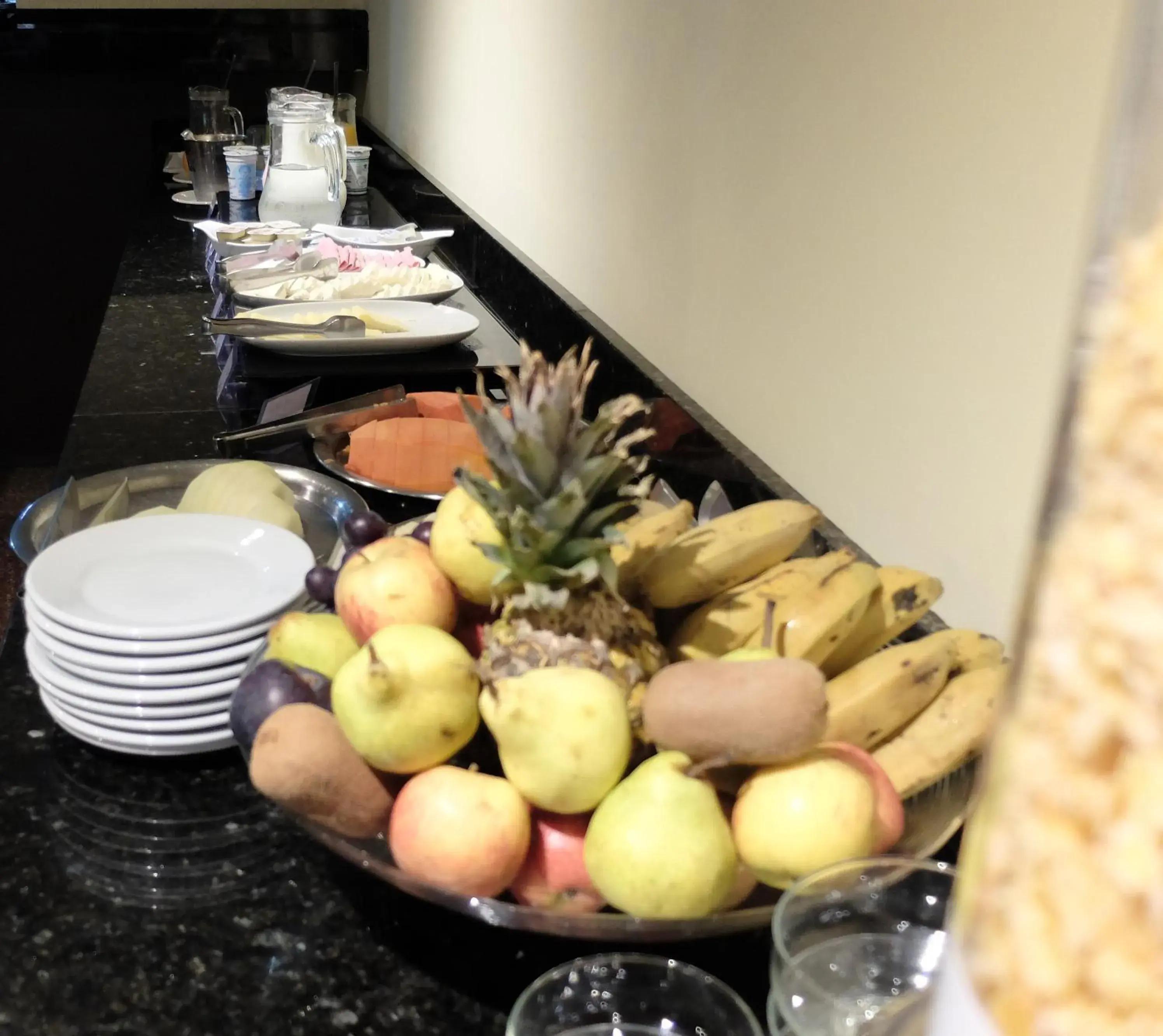 Buffet breakfast, Food in Olavo Bilac Hotel