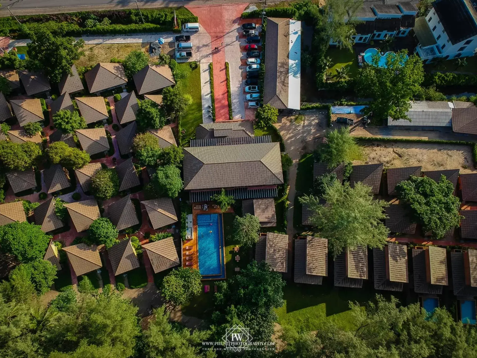 Property building, Bird's-eye View in Flora I Talay