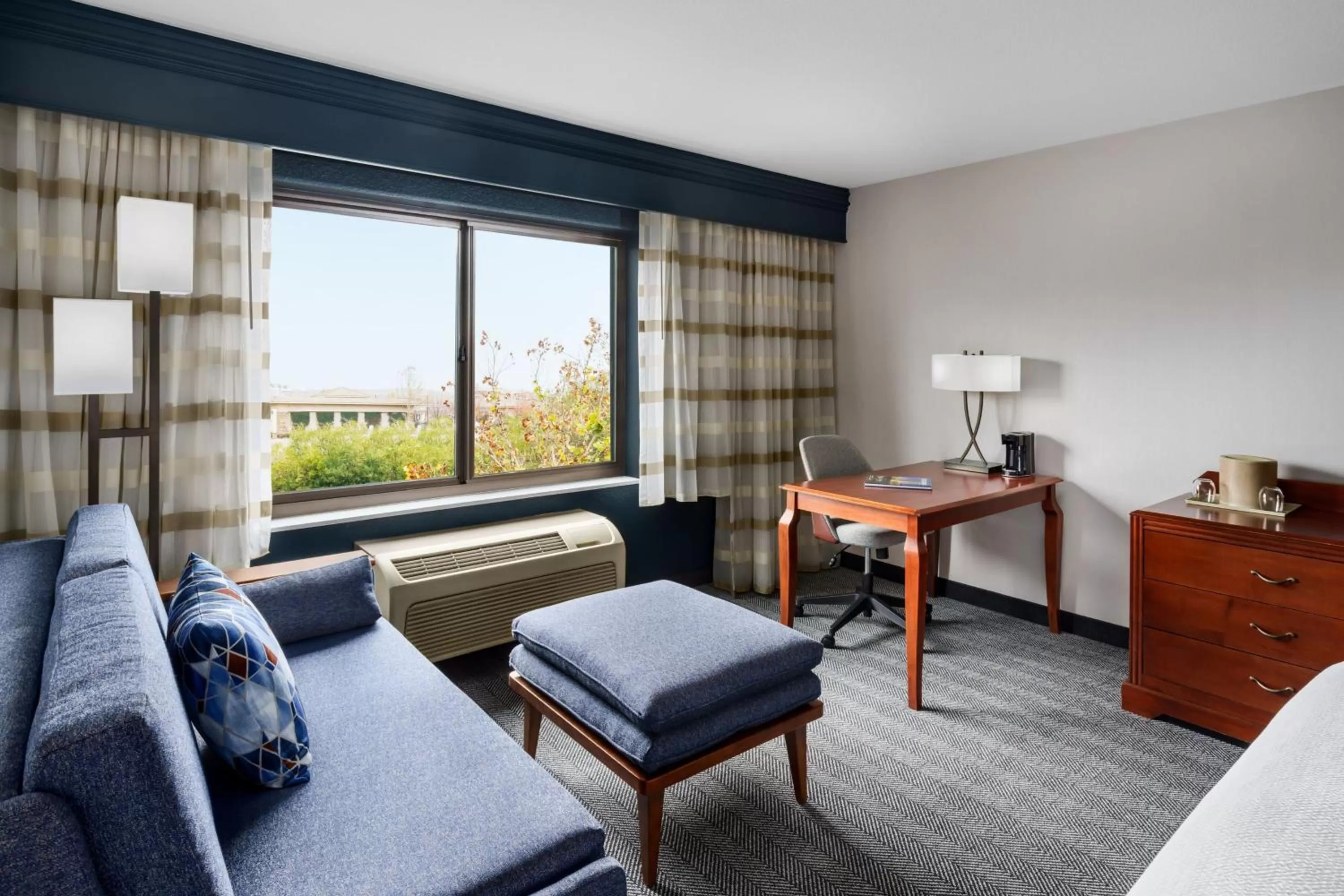 King Room with Sofa Bed - Hearing Accessible in Courtyard by Marriott Sacramento Folsom