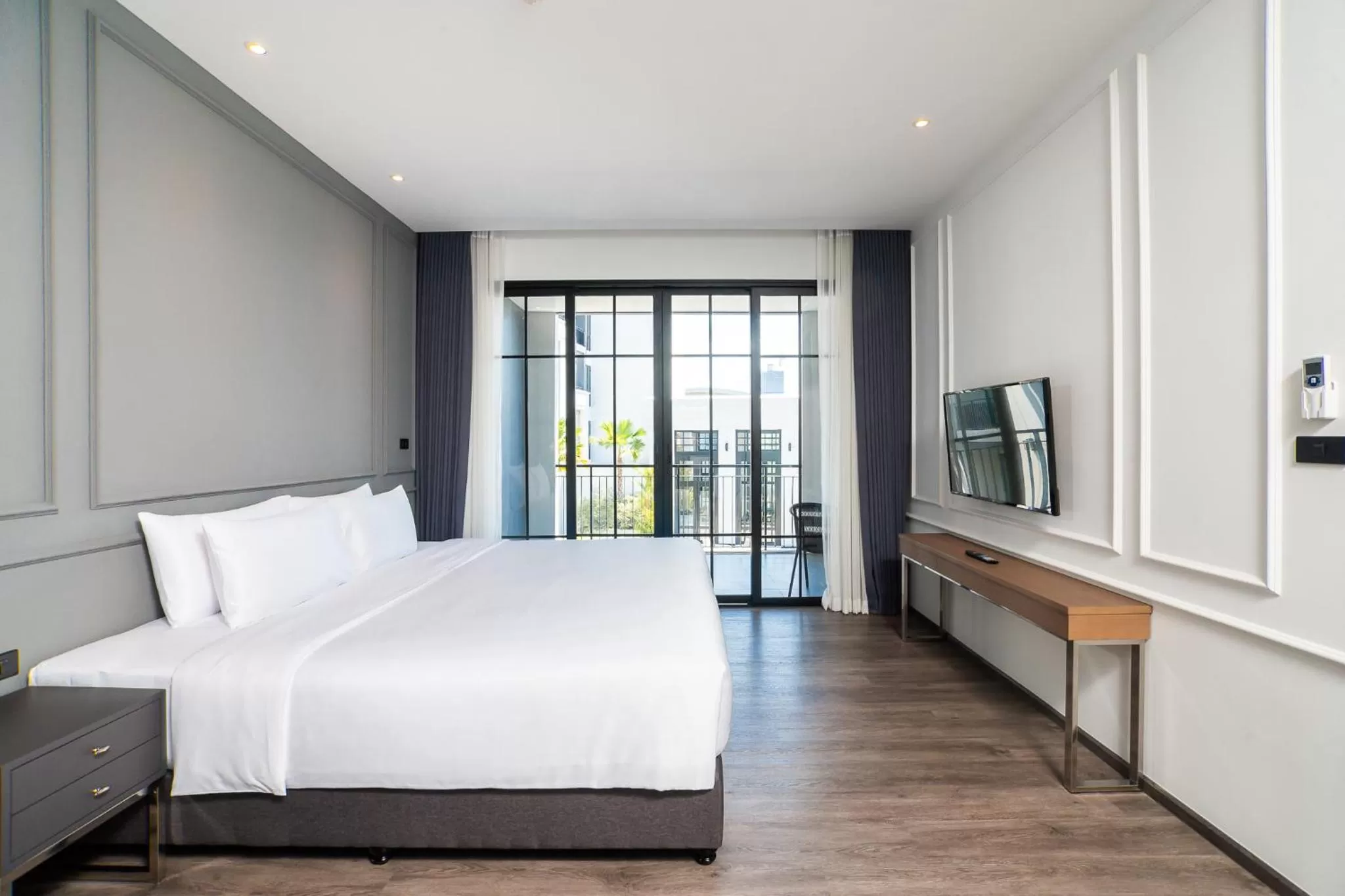 Bedroom, Bed in One Patio Hotel Pattaya - SHA Extra Plus