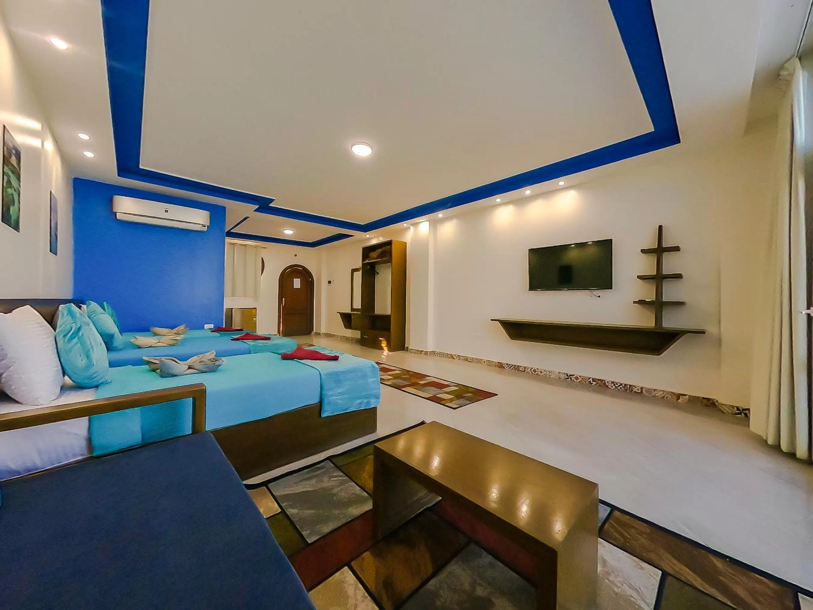 Bed in Seaview Panorama Boatel