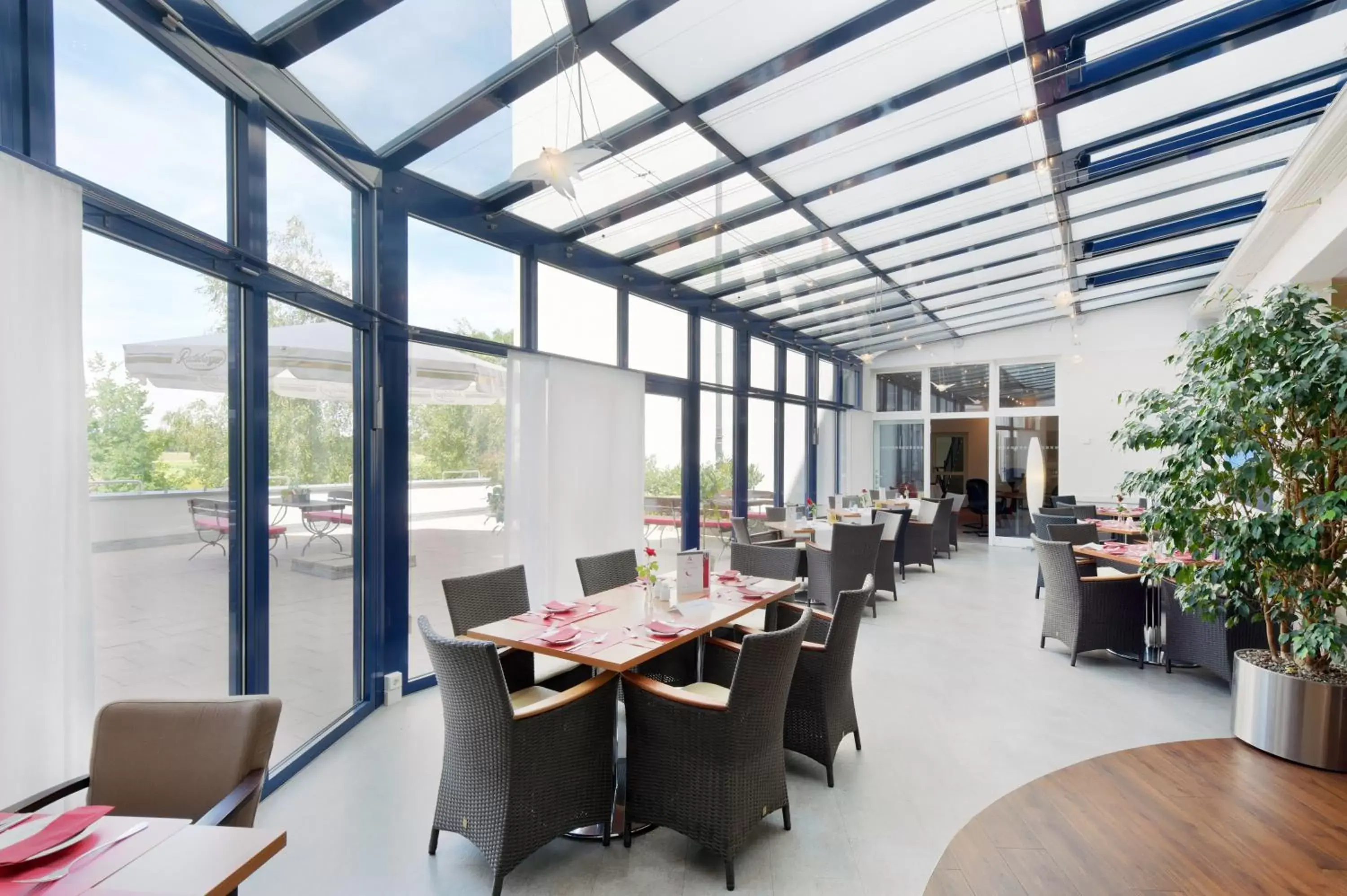 Restaurant/Places to Eat in Amedia Dresden Elbpromenade, Trademark Collection by Wyndham