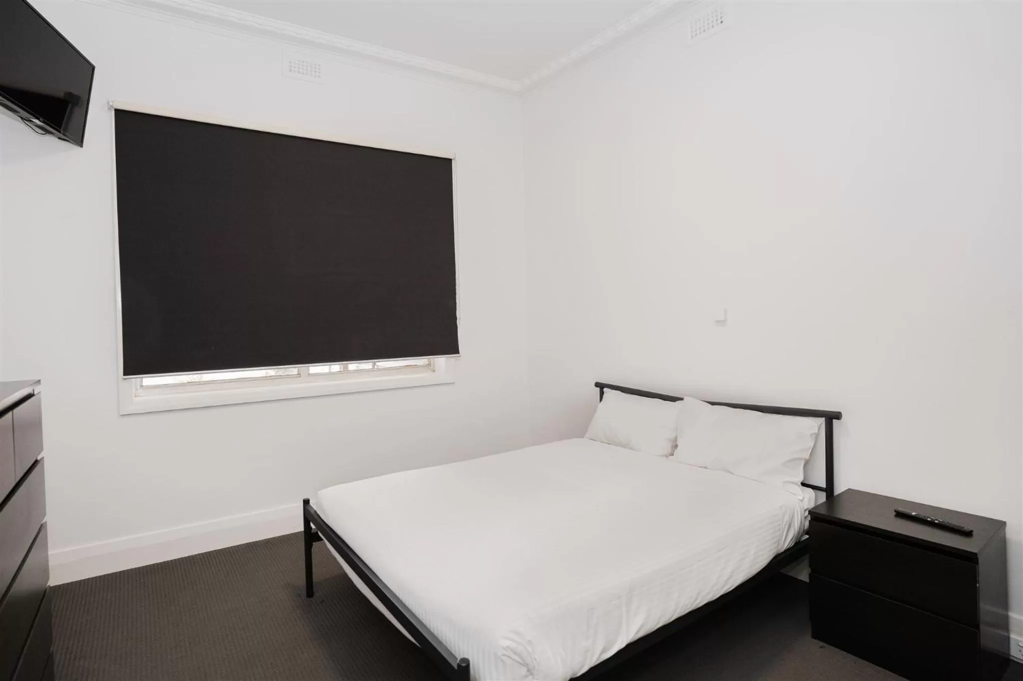 Bed in Hurley's Bar & Bistro