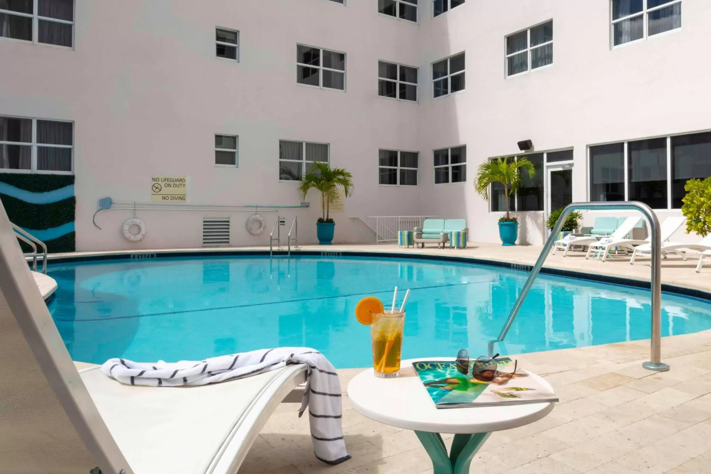 Pool view, Swimming Pool in Hampton Inn Miami Beach - Mid Beach