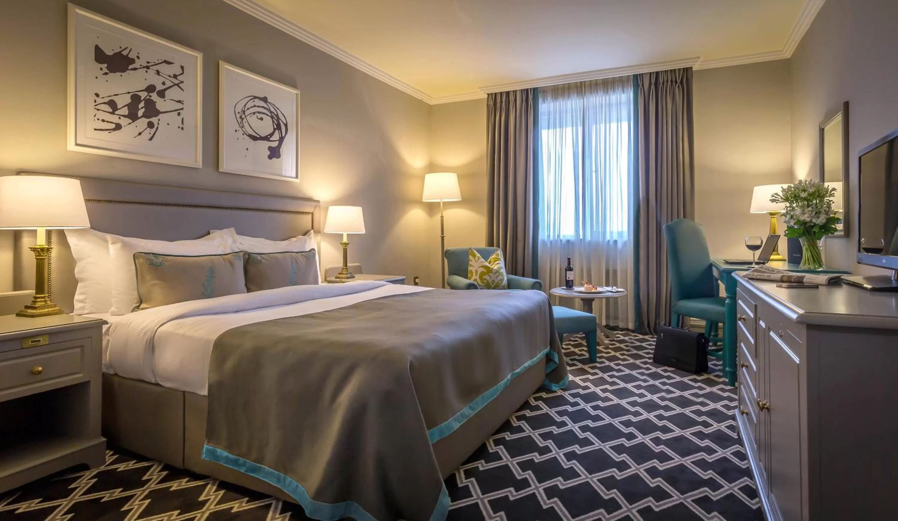 Bedroom, Bed in Castletroy Park Hotel