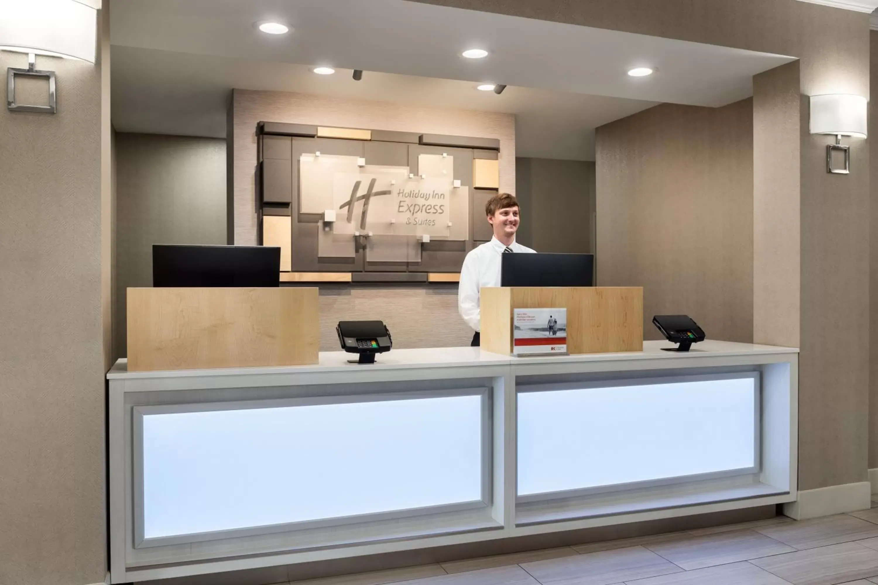 Property building, Lobby/Reception in Holiday Inn Express Hotel & Suites Auburn - University Area, an IHG Hotel