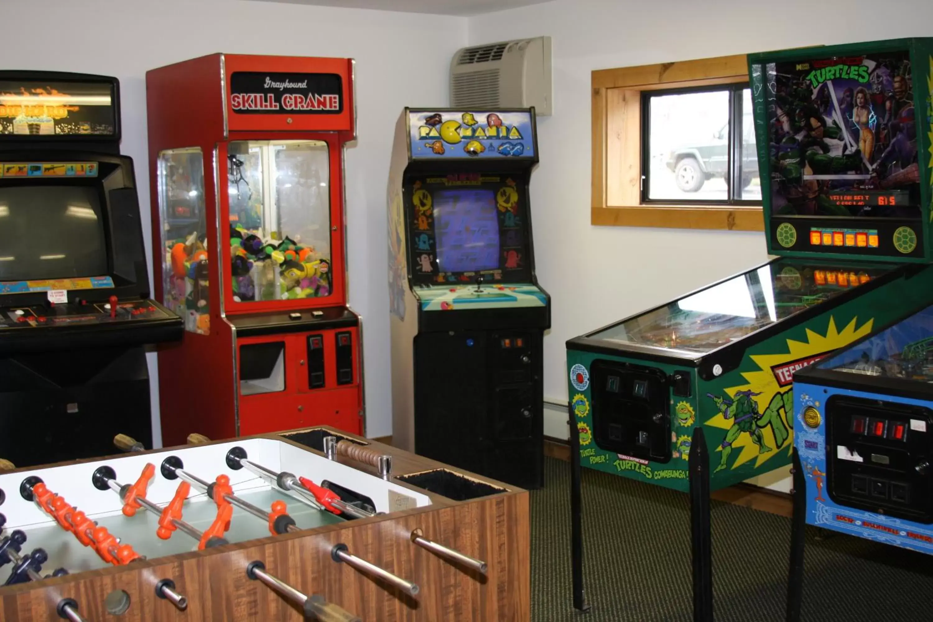 Game Room, Casino in Budget Host Inn & Suites