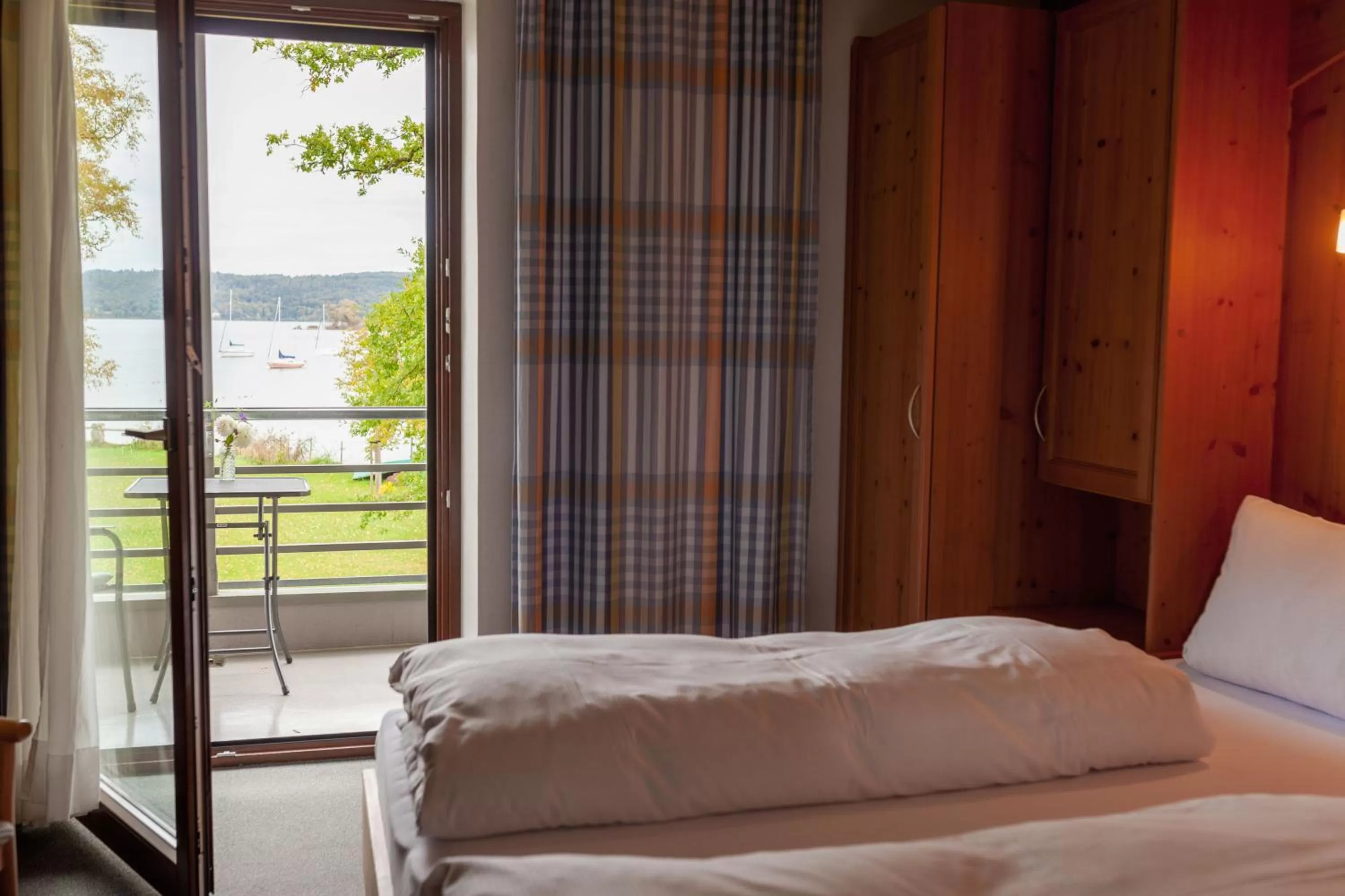 Double Room with Lake View in Strandhotel SüdSee Diessen am Ammersee