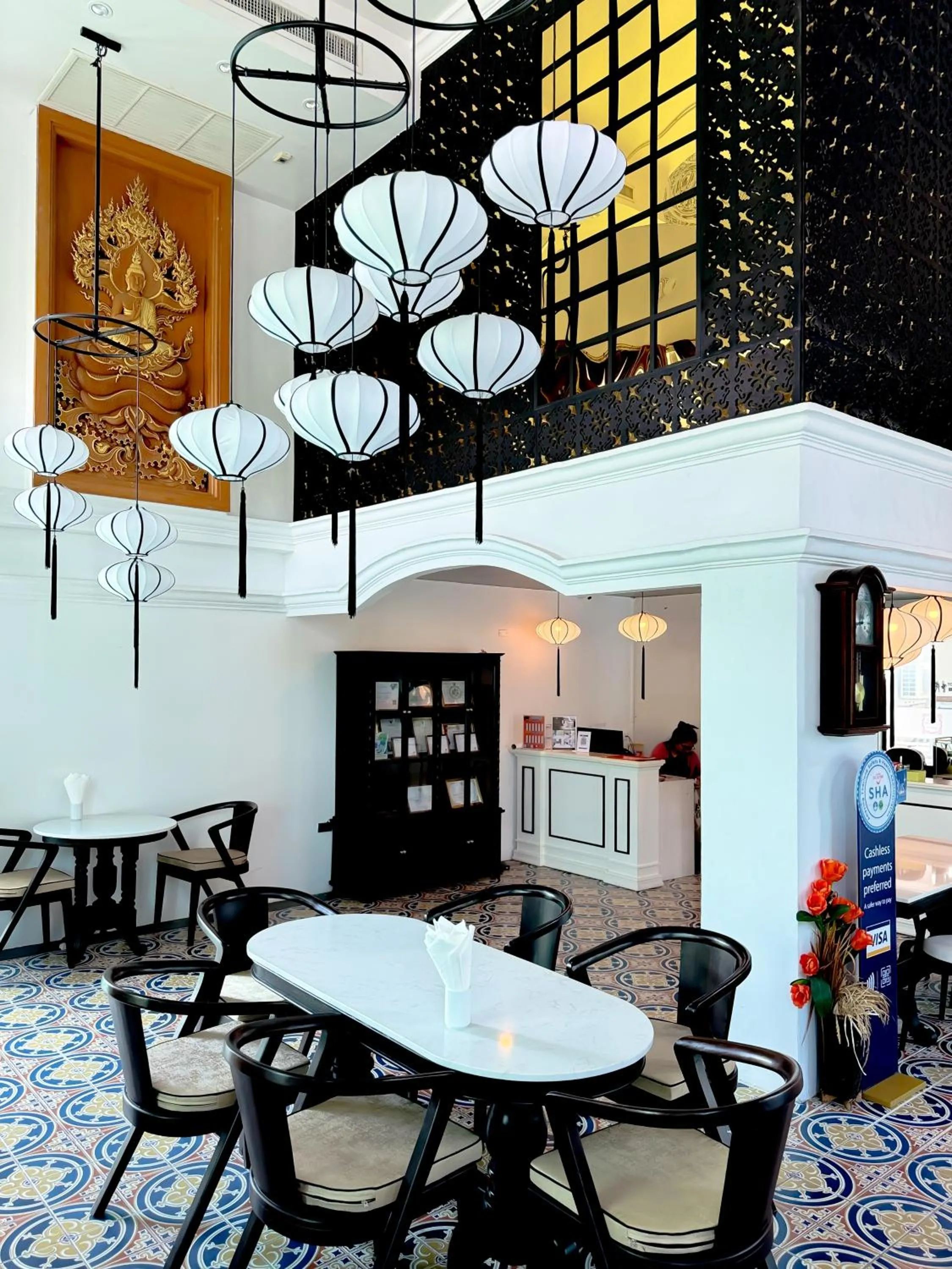 Restaurant/places to eat in Grand Supicha City Hotel