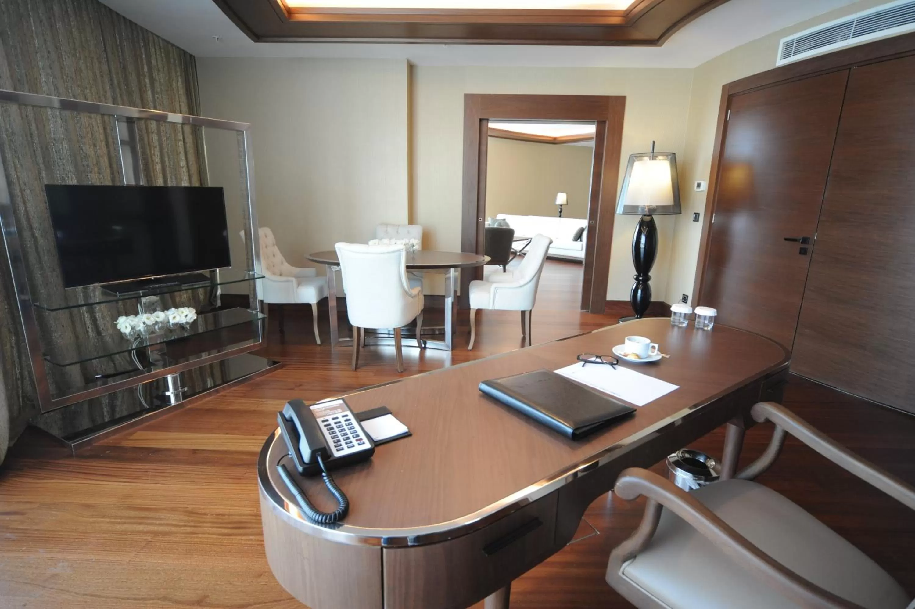 Library in Pullman Istanbul Hotel & Convention Center