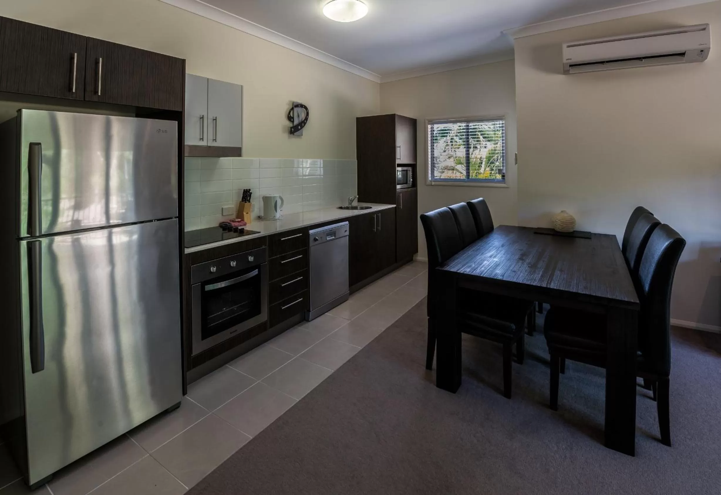 Kitchen or kitchenette in Rosslyn Bay Resort Yeppoon