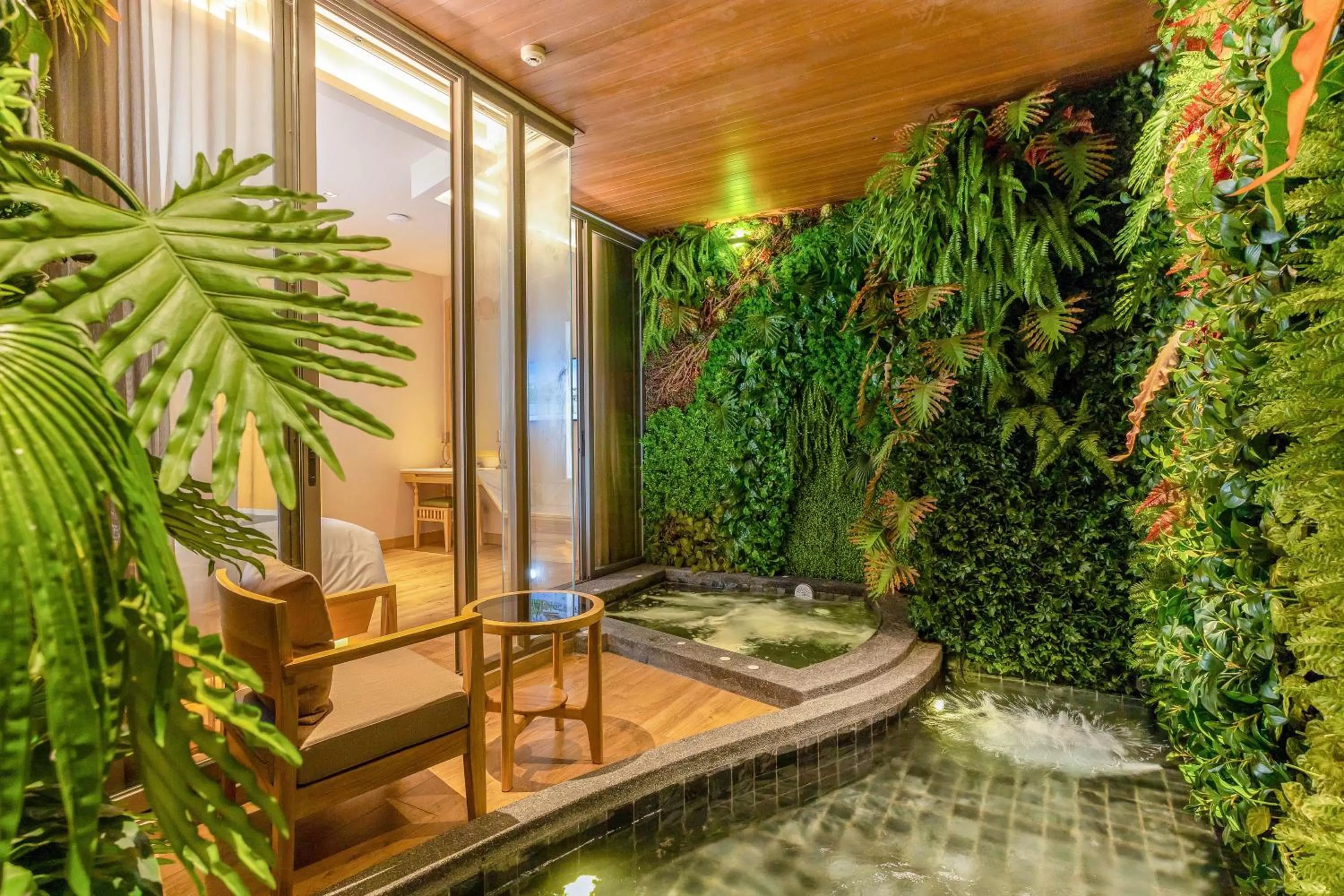 Hot Tub in W1Bangkoknoi Hotel