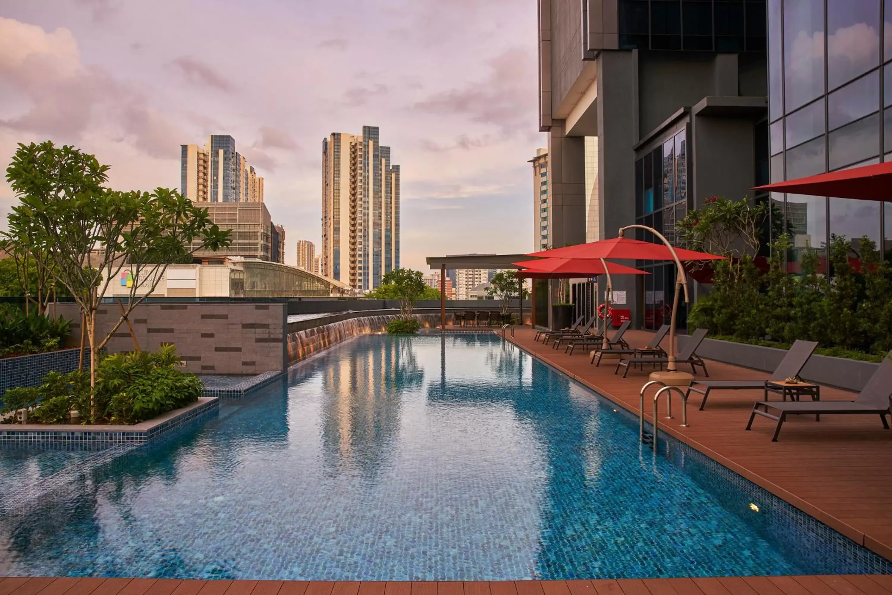 Balcony/Terrace, Swimming Pool in Holiday Inn Singapore Little India, an IHG Hotel