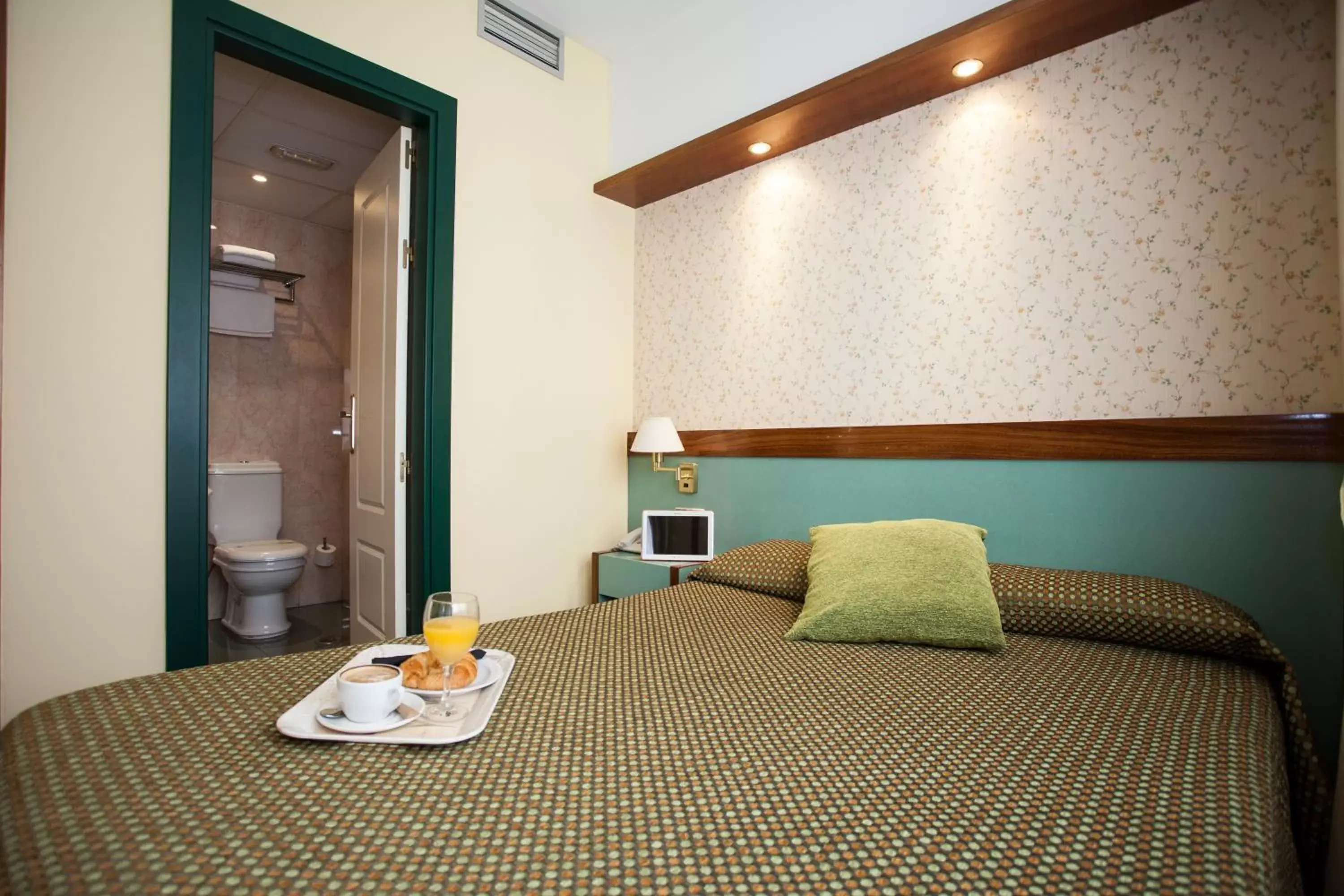 Other, Bed in Hotel Jardín de Aranjuez
