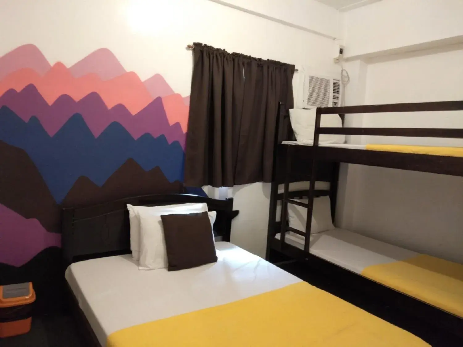 Bunk Bed in Dormitels.ph España Manila