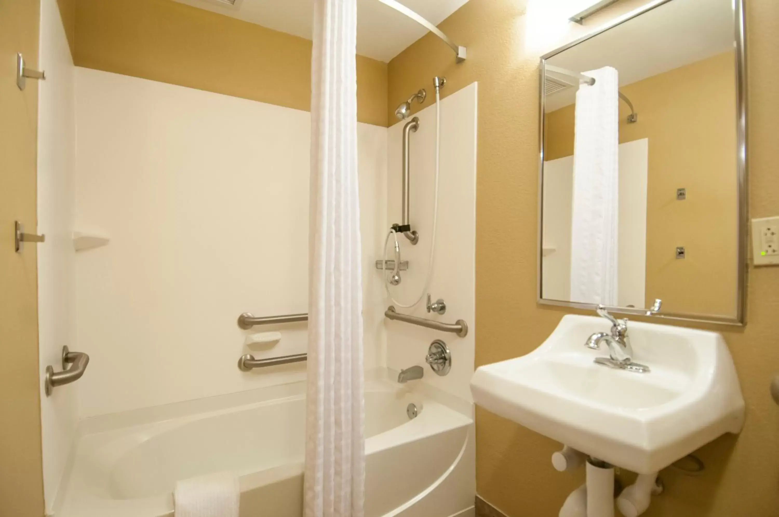 Photo of the whole room, Bathroom in Candlewood Suites Flowood, MS, an IHG Hotel