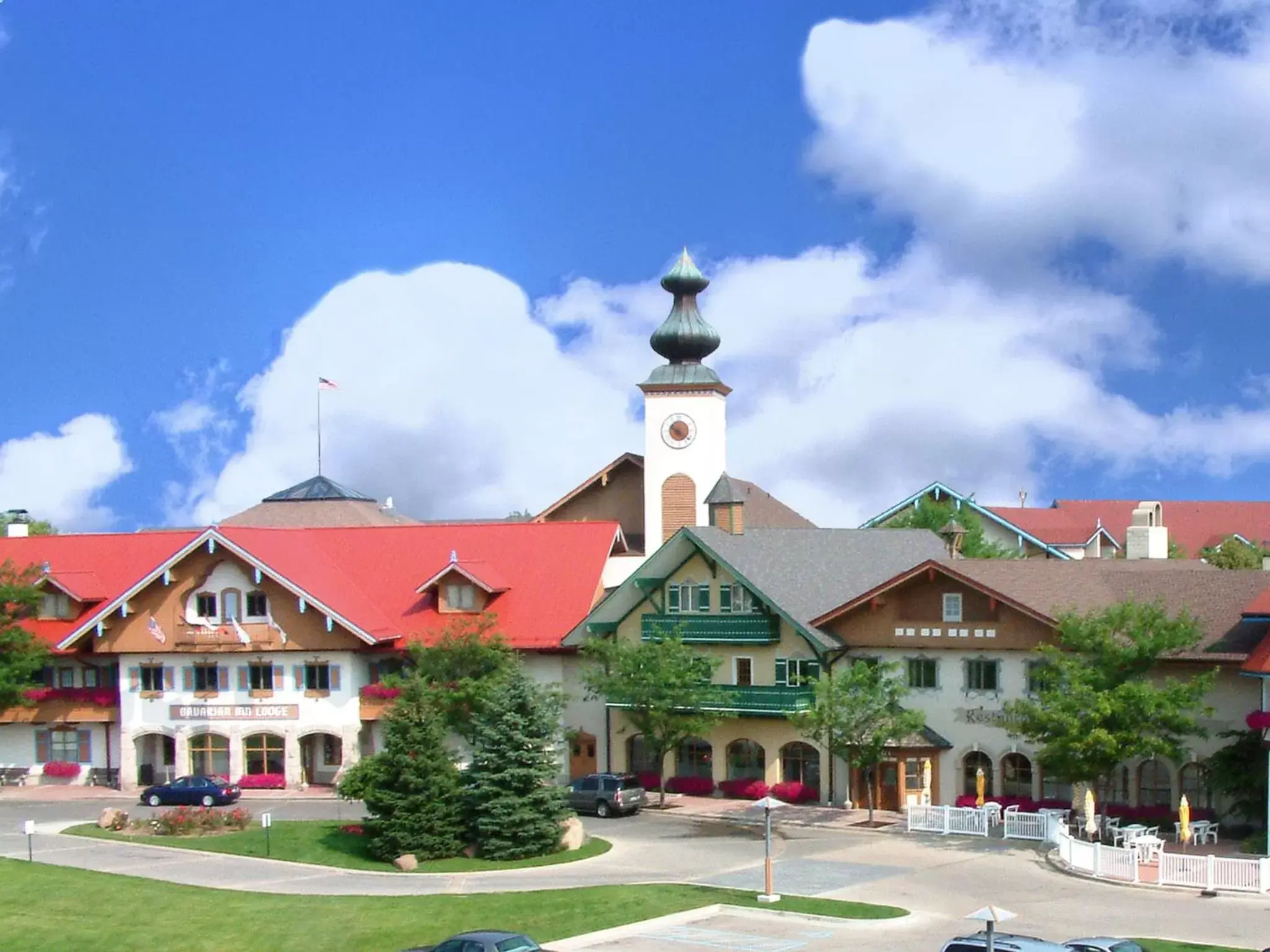 Facade/entrance, Property Building in Bavarian Inn Lodge