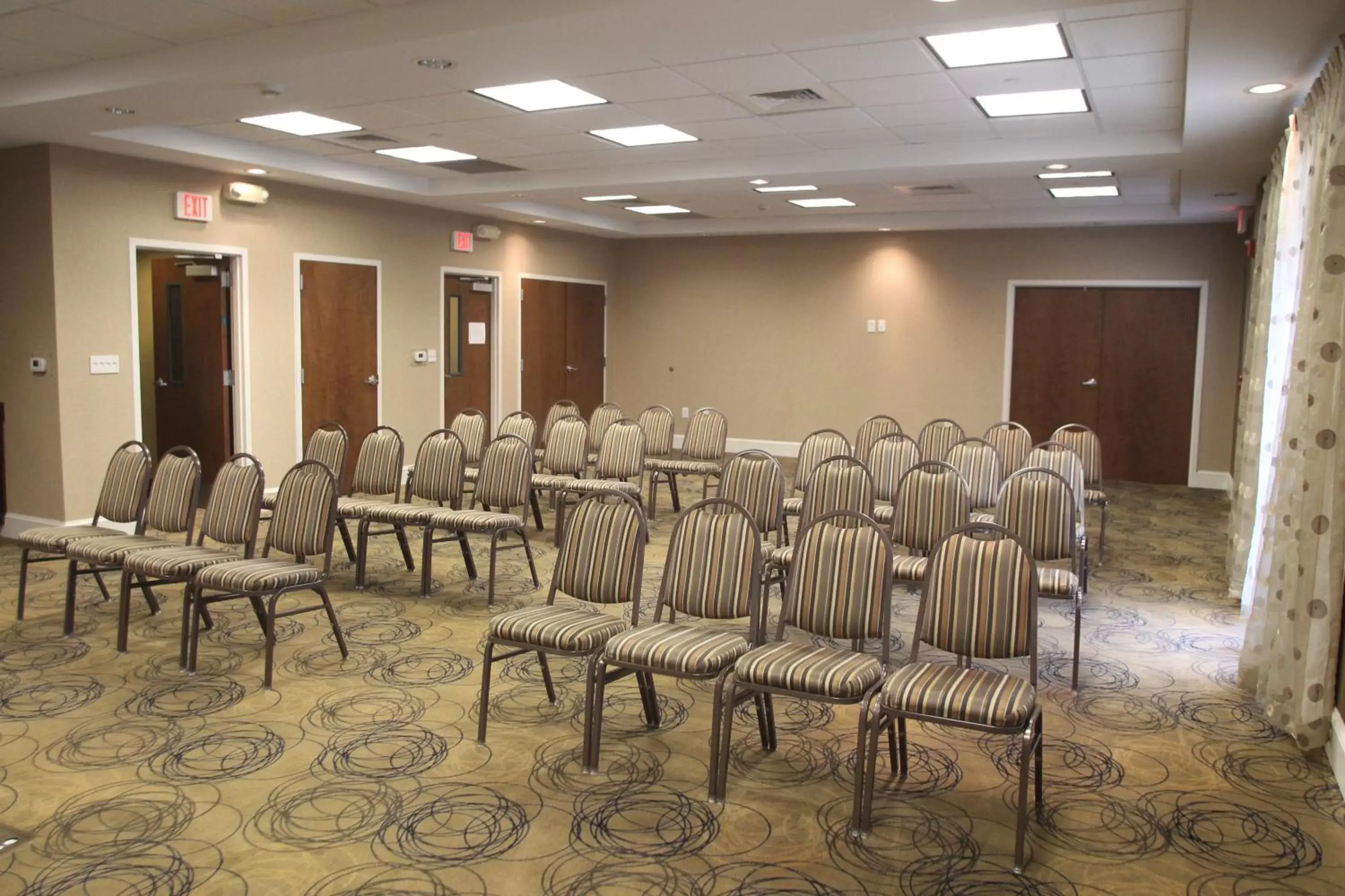 Meeting/conference room in Holiday Inn Express Pembroke, an IHG Hotel