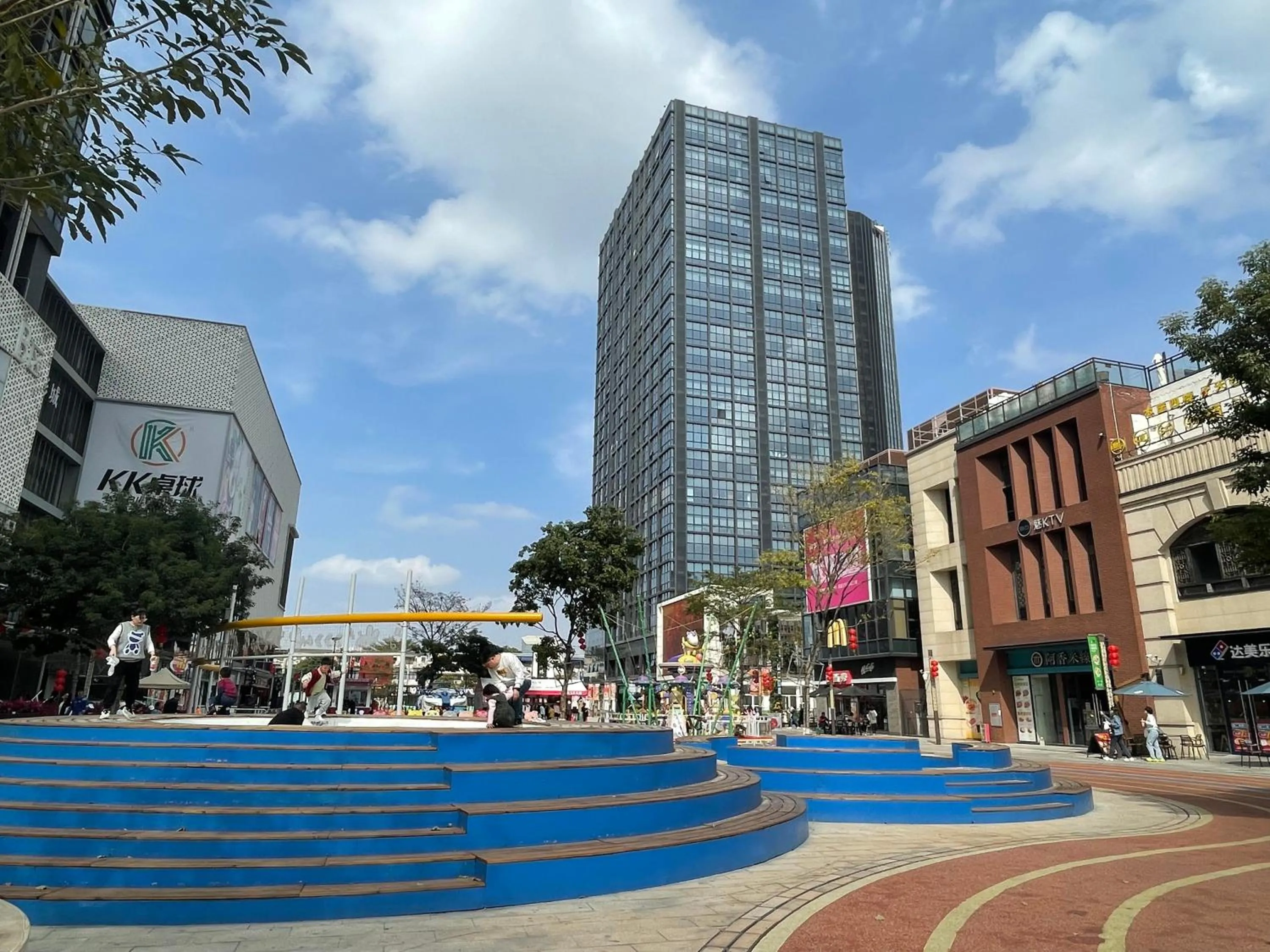 Entertainment in Bridal Tea House Hotel