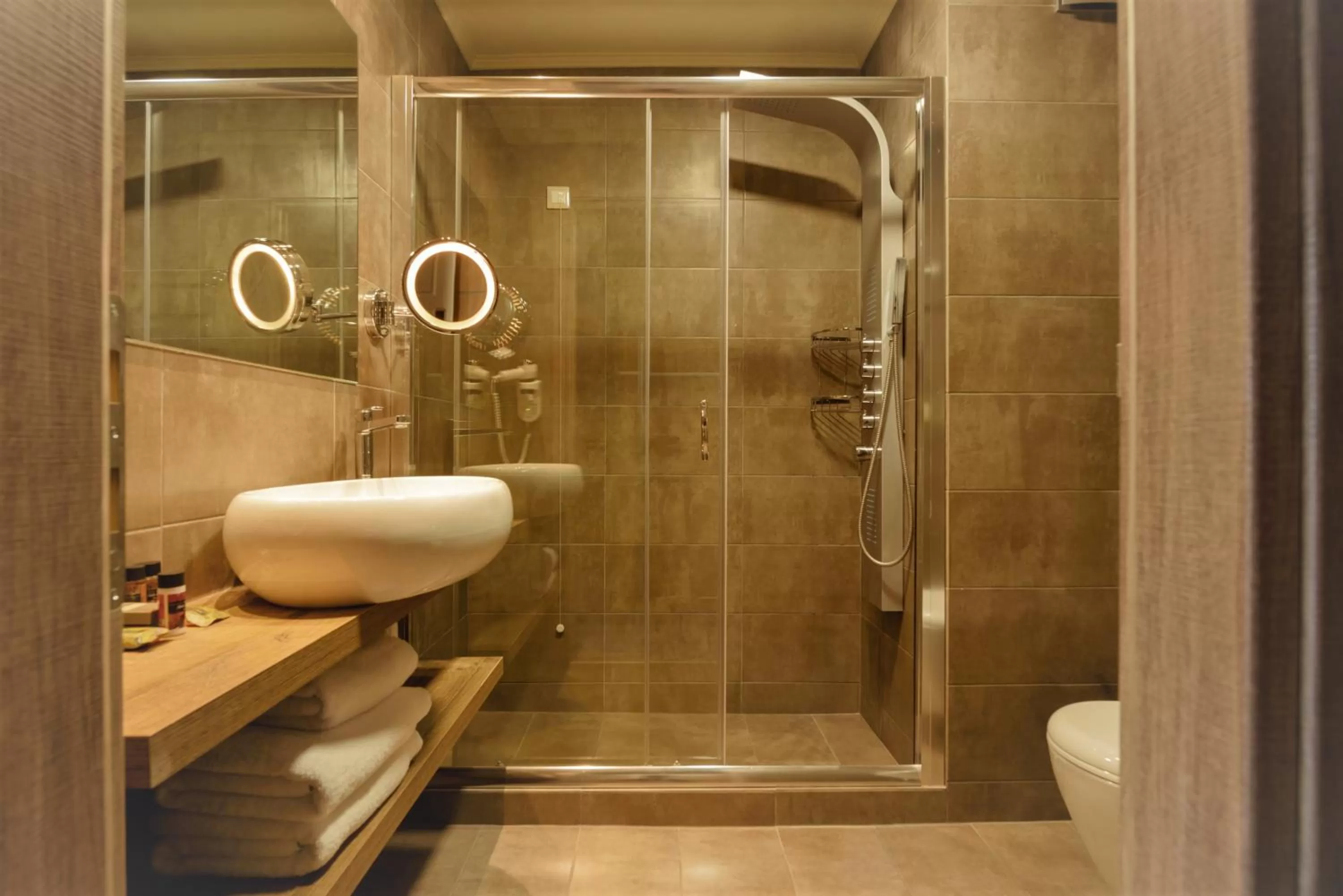 Bathroom in Congo Palace