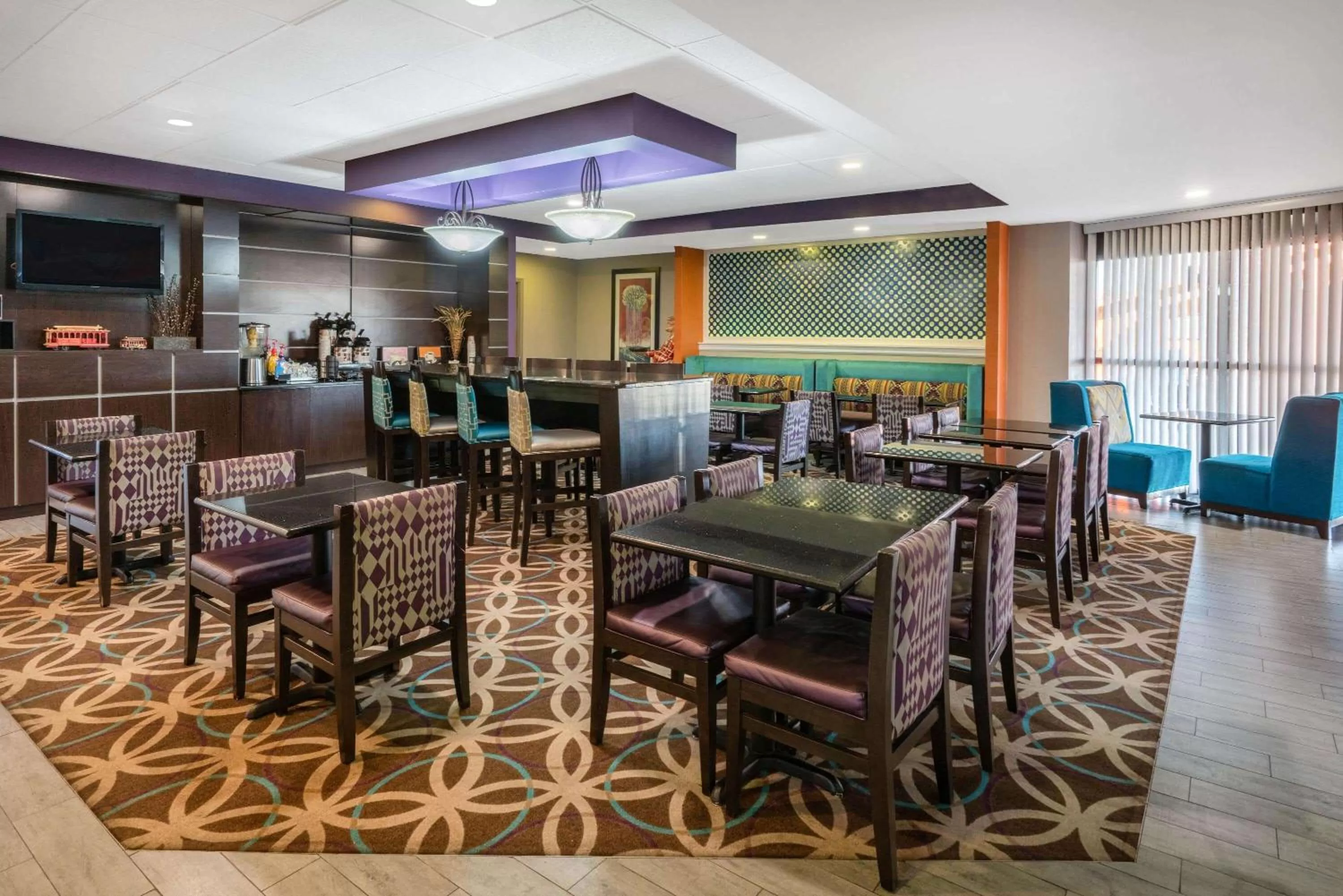 Restaurant/places to eat in La Quinta by Wyndham Memphis Airport Graceland