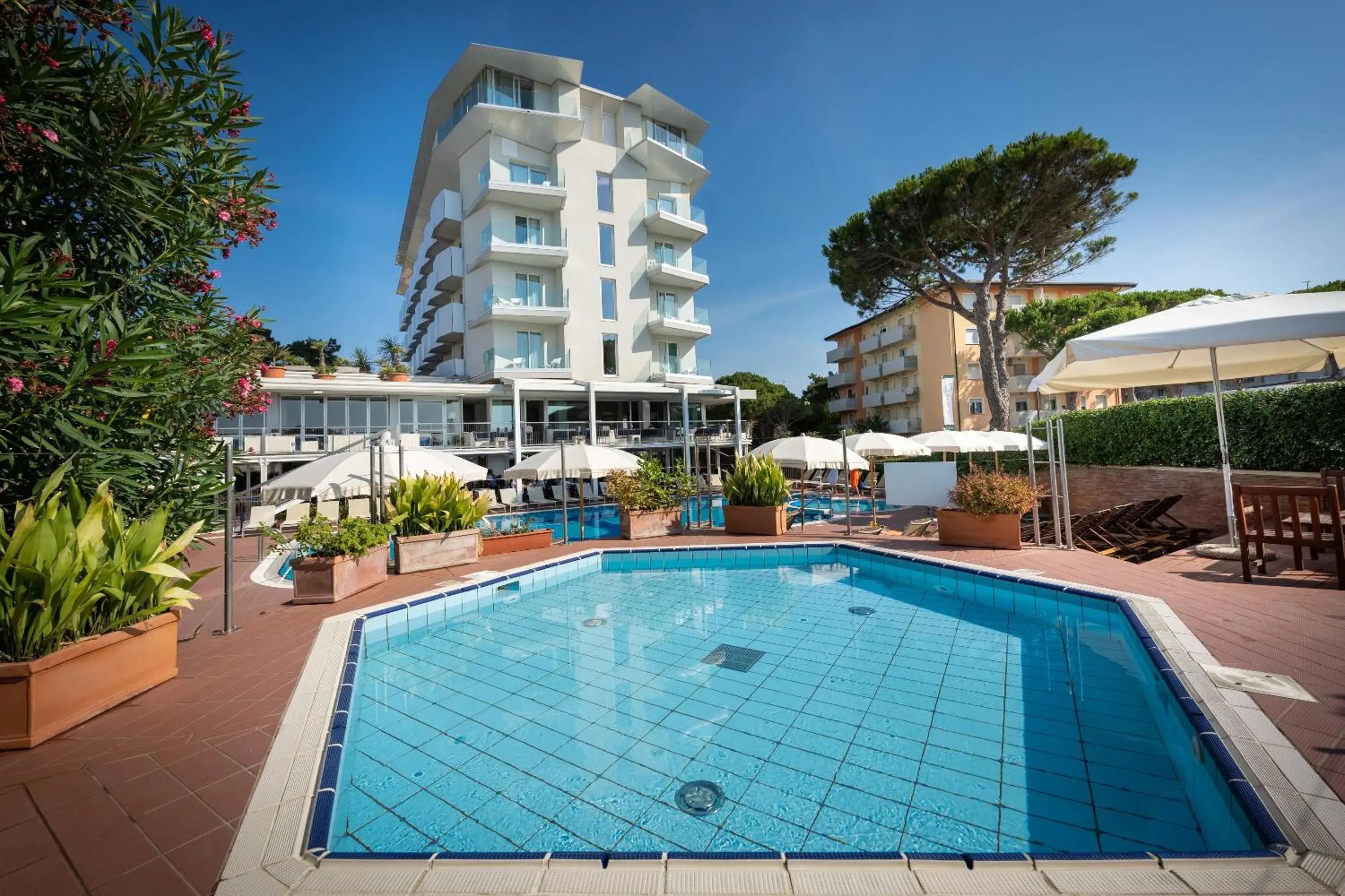 Garden view, Swimming Pool in Hotel Garden Sea Wellness & Spa 4 stelle superior