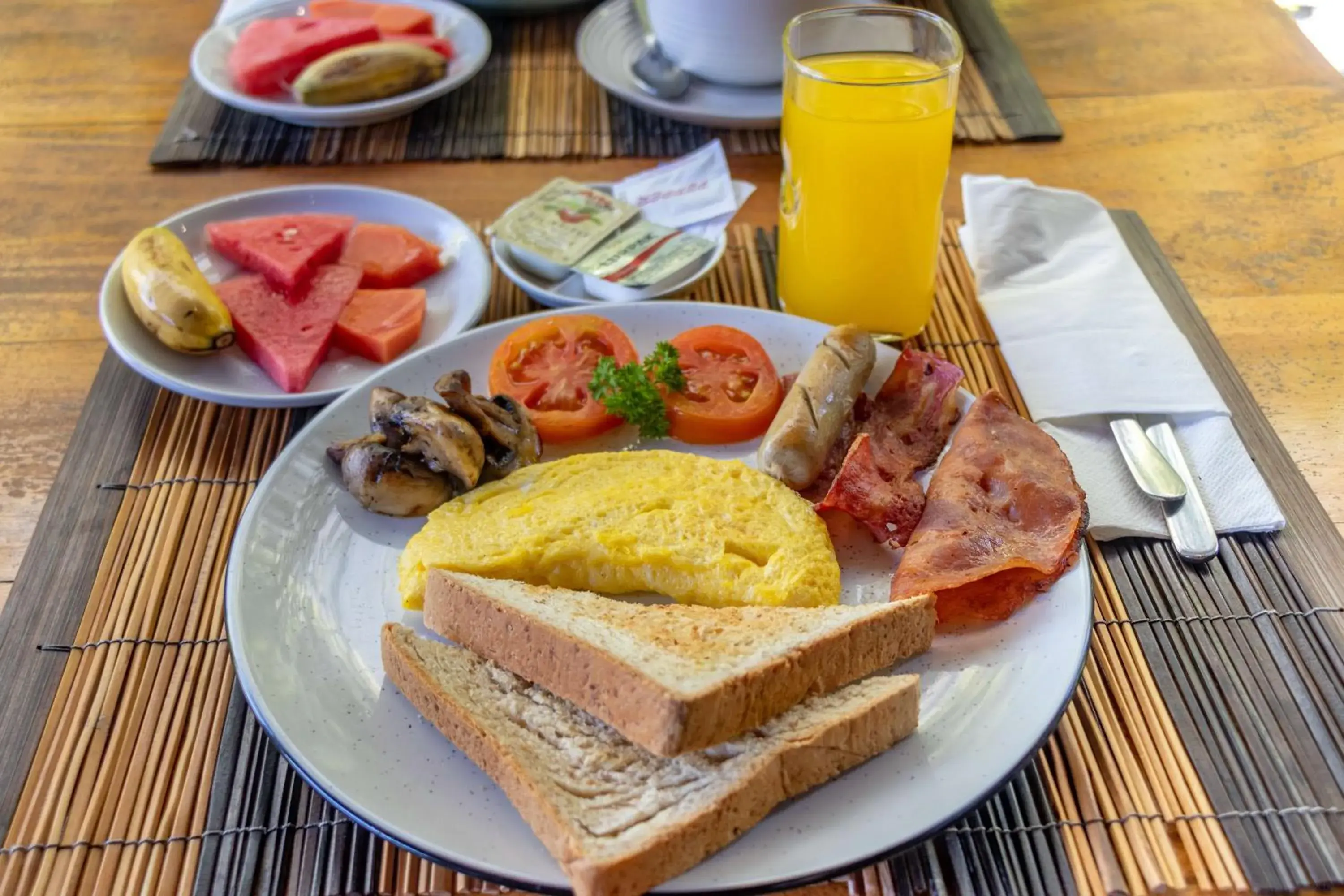 Breakfast in Aleesha Villas and Suites